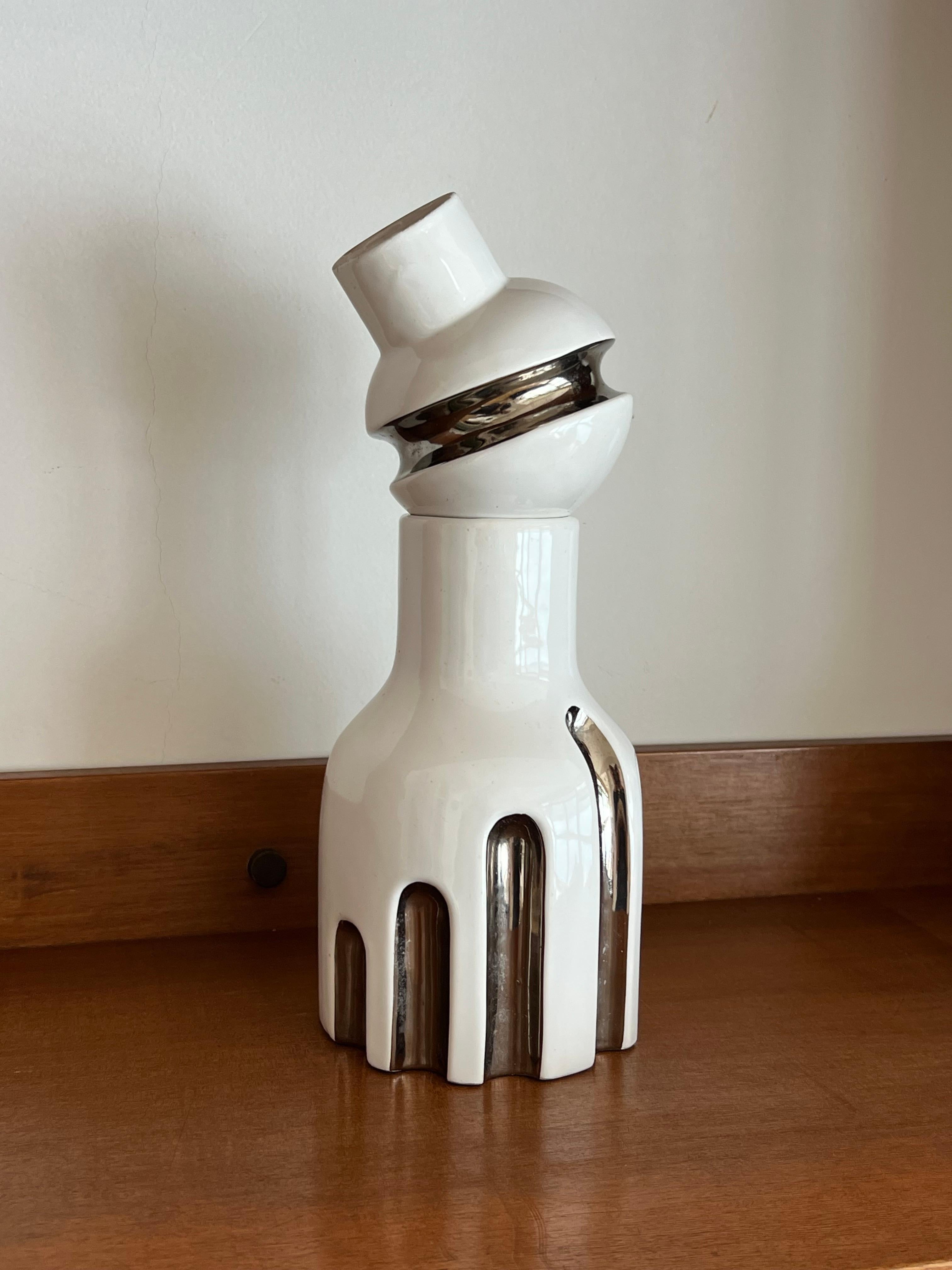 Vase Urban Wabi, Totem sculptural en céramique organique des années 1970 en vente 9