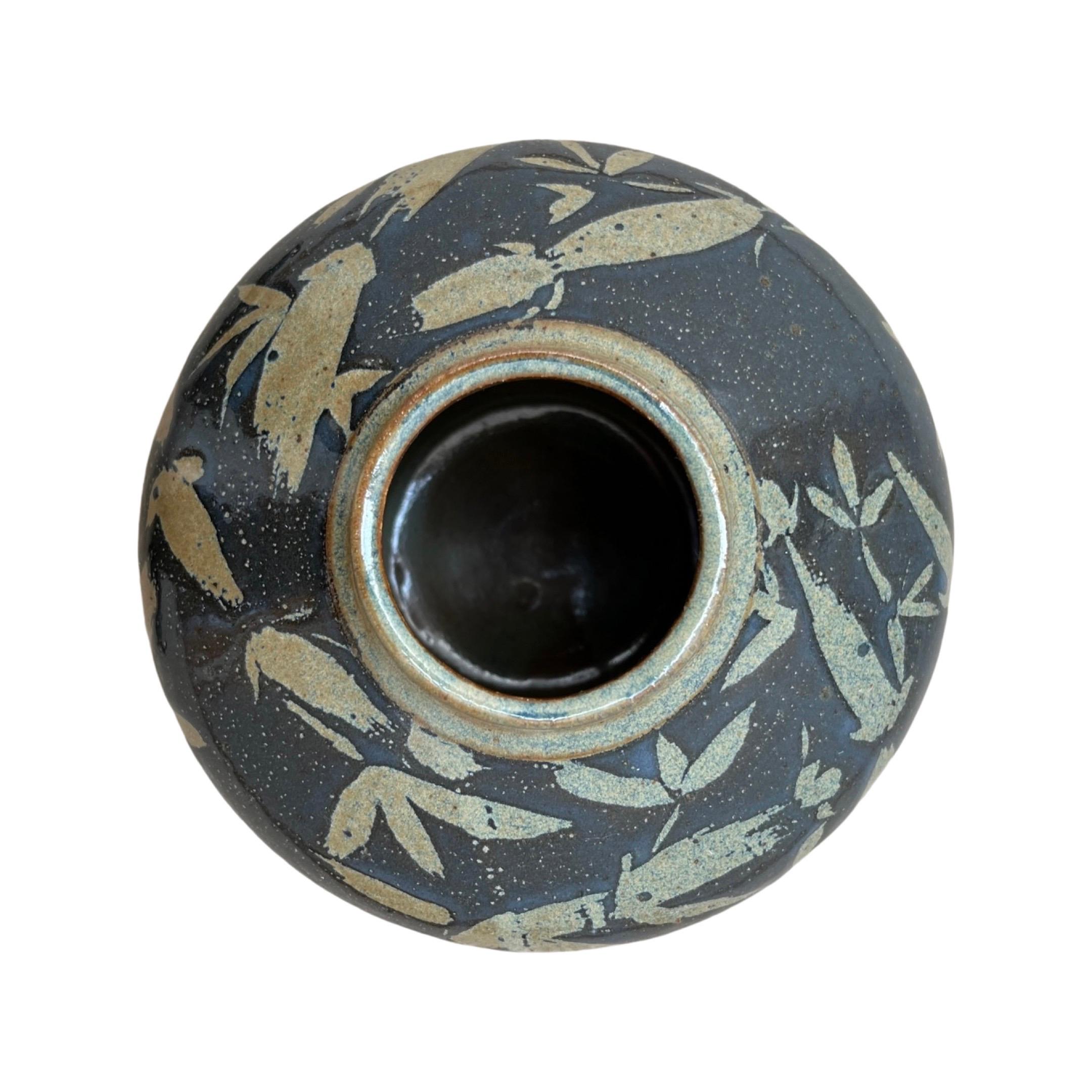 20ième siècle Vase décoratif à motif asiatique en vente