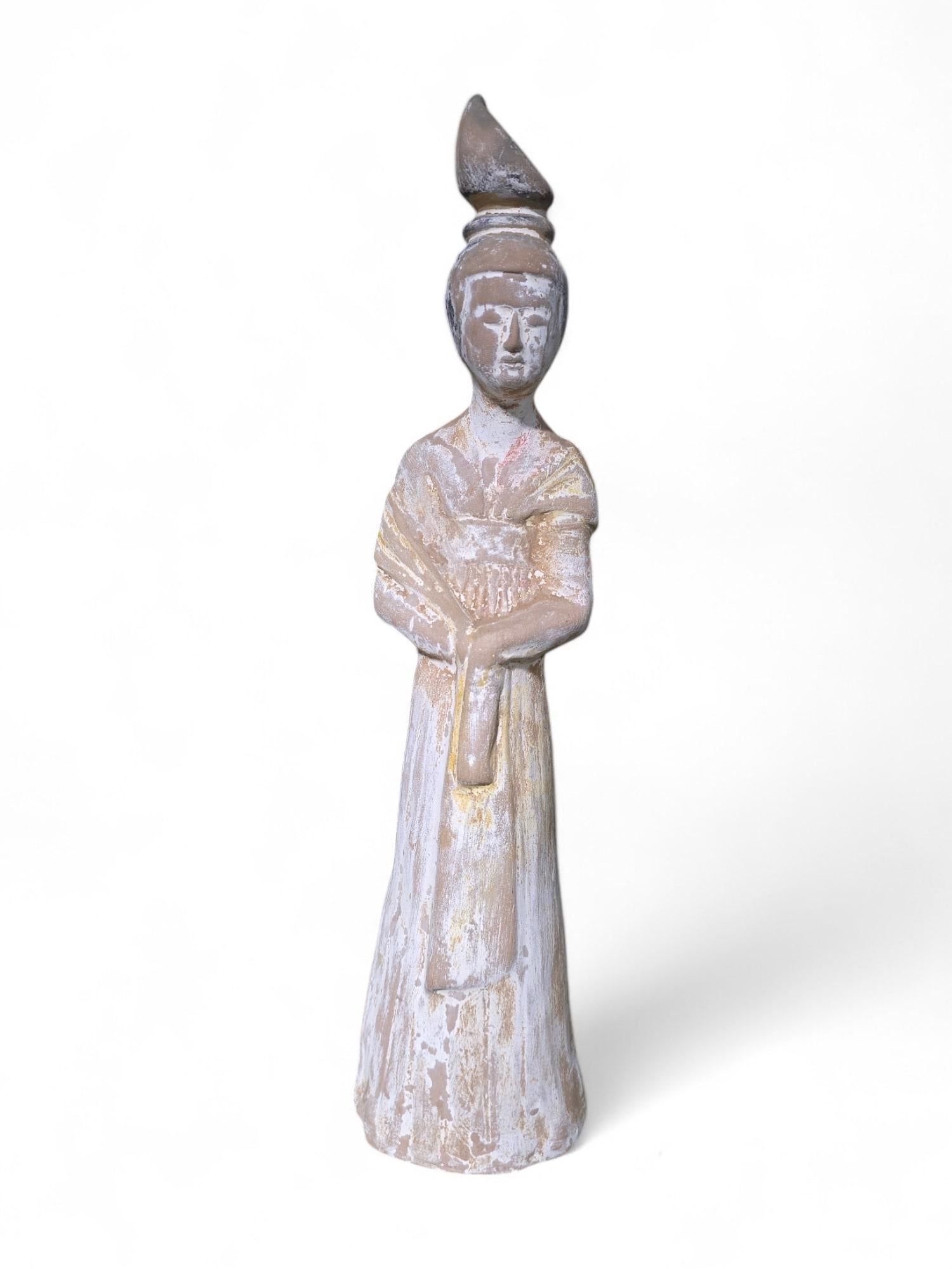 Escultura decorativa china de terracota - Dama de la Corte en venta 5
