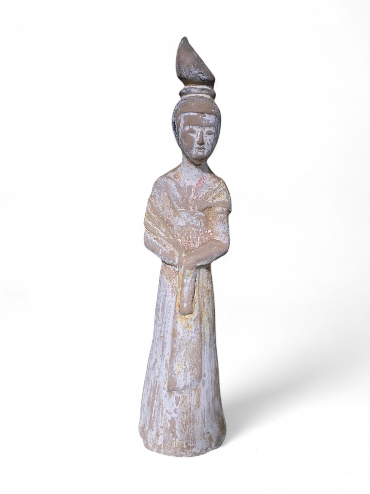 Escultura decorativa china de terracota - Dama de la Corte en venta 4