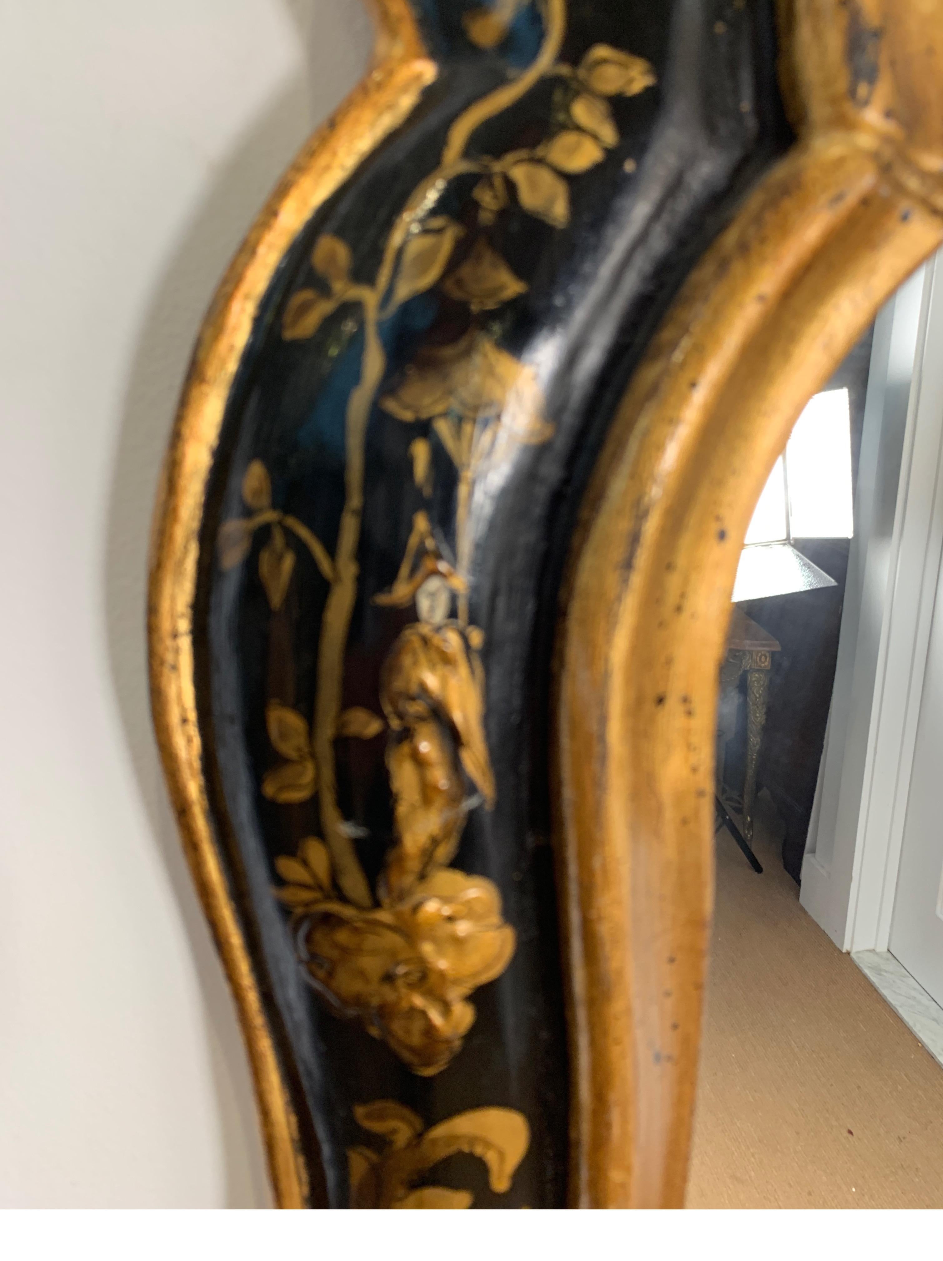 Decorative Chinoiserie Gold Gilt and Black Asian Style Mirror In Good Condition In Lambertville, NJ