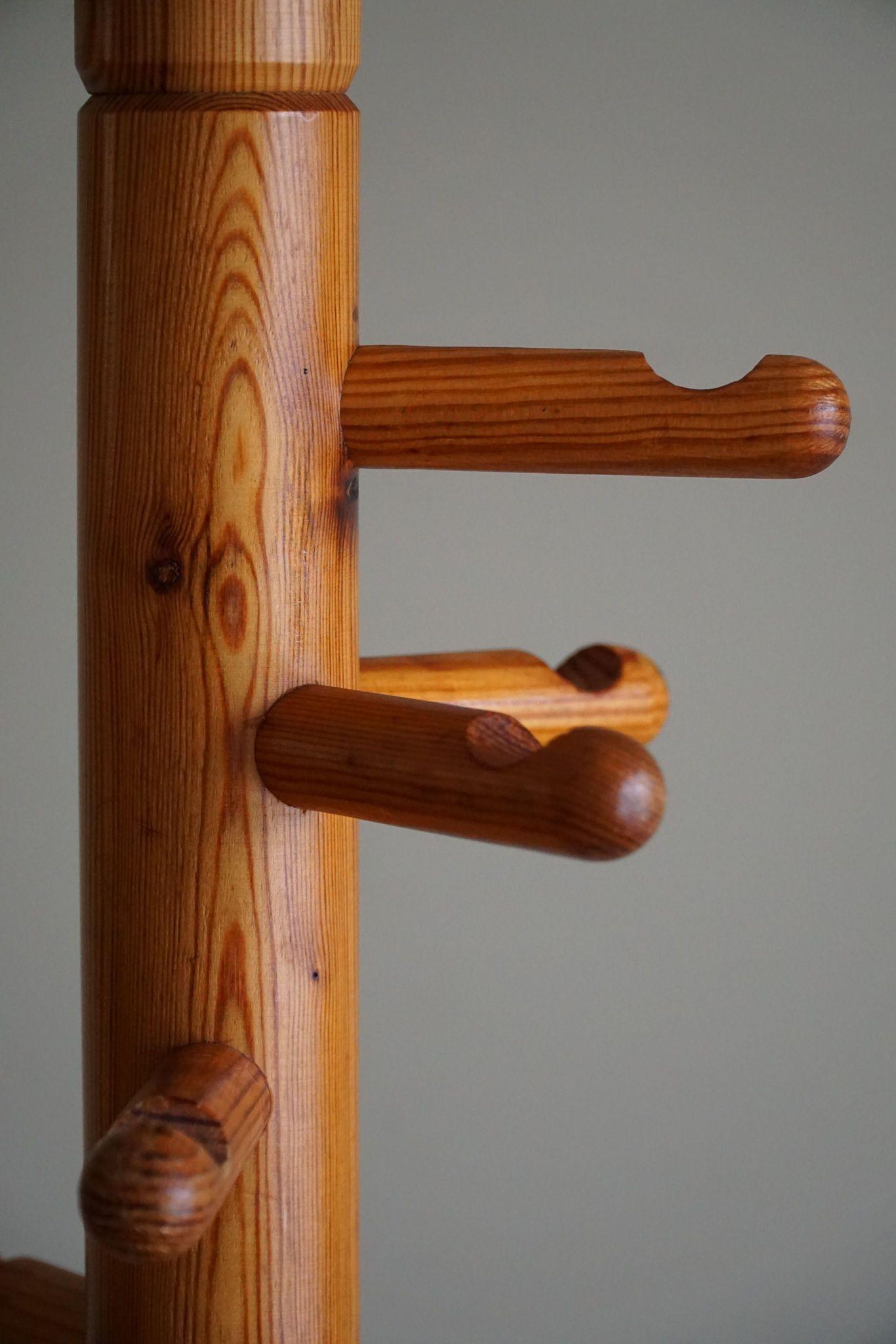 Decorative Coat Stand in Solid Pine, Danish Mid Century Modern, 1970s For Sale 8