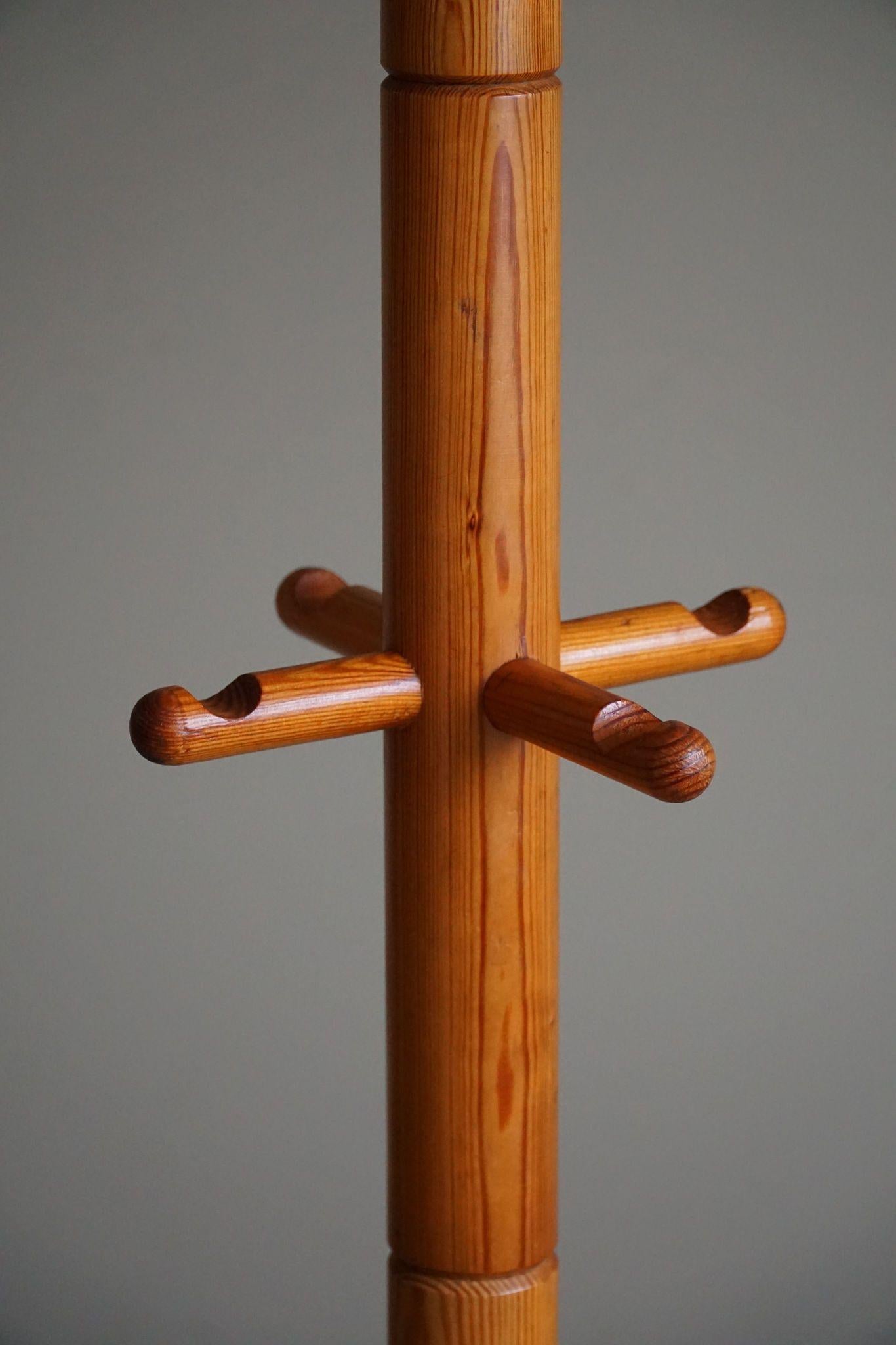 Decorative Coat Stand in Solid Pine, Danish Mid Century Modern, 1970s For Sale 9