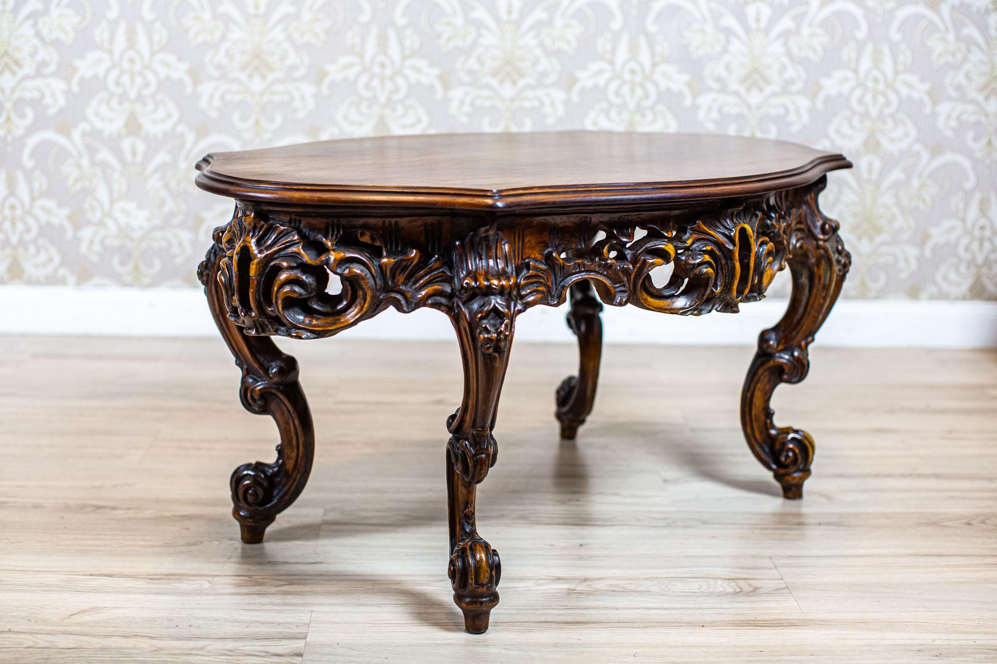 European Decorative Brown Coffee Table from the Mid 20th-Century with Carved Apron For Sale