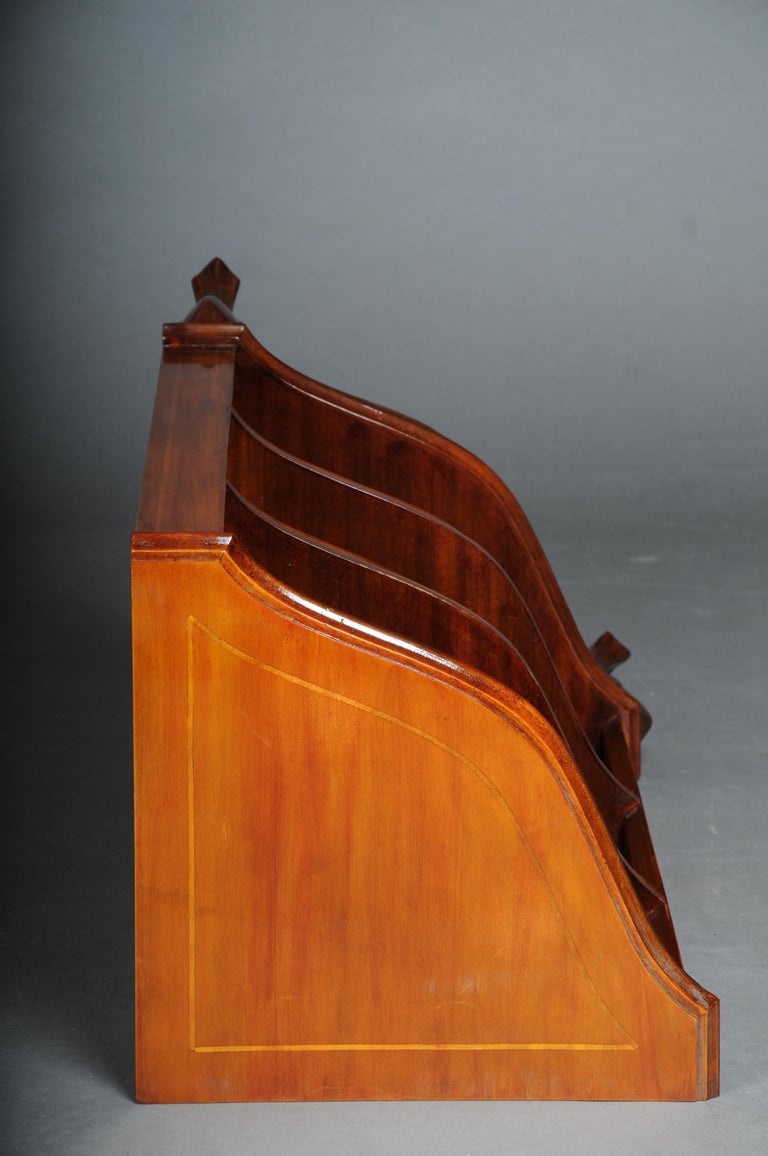 Decorative Corner Dresser/Corner Shelf, England, 20th Century For Sale at 1stDibs