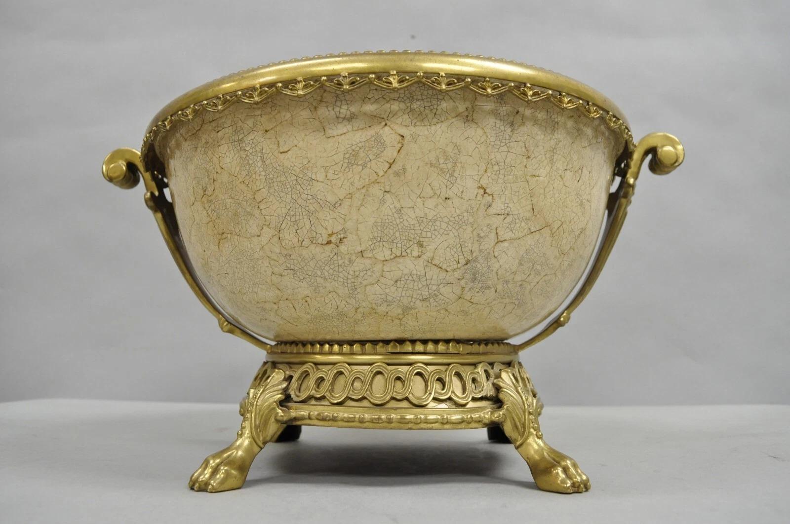 Decorative Crafts Inc. Centre de table en bronze de style victorien français Coupe à fruits en vente 4