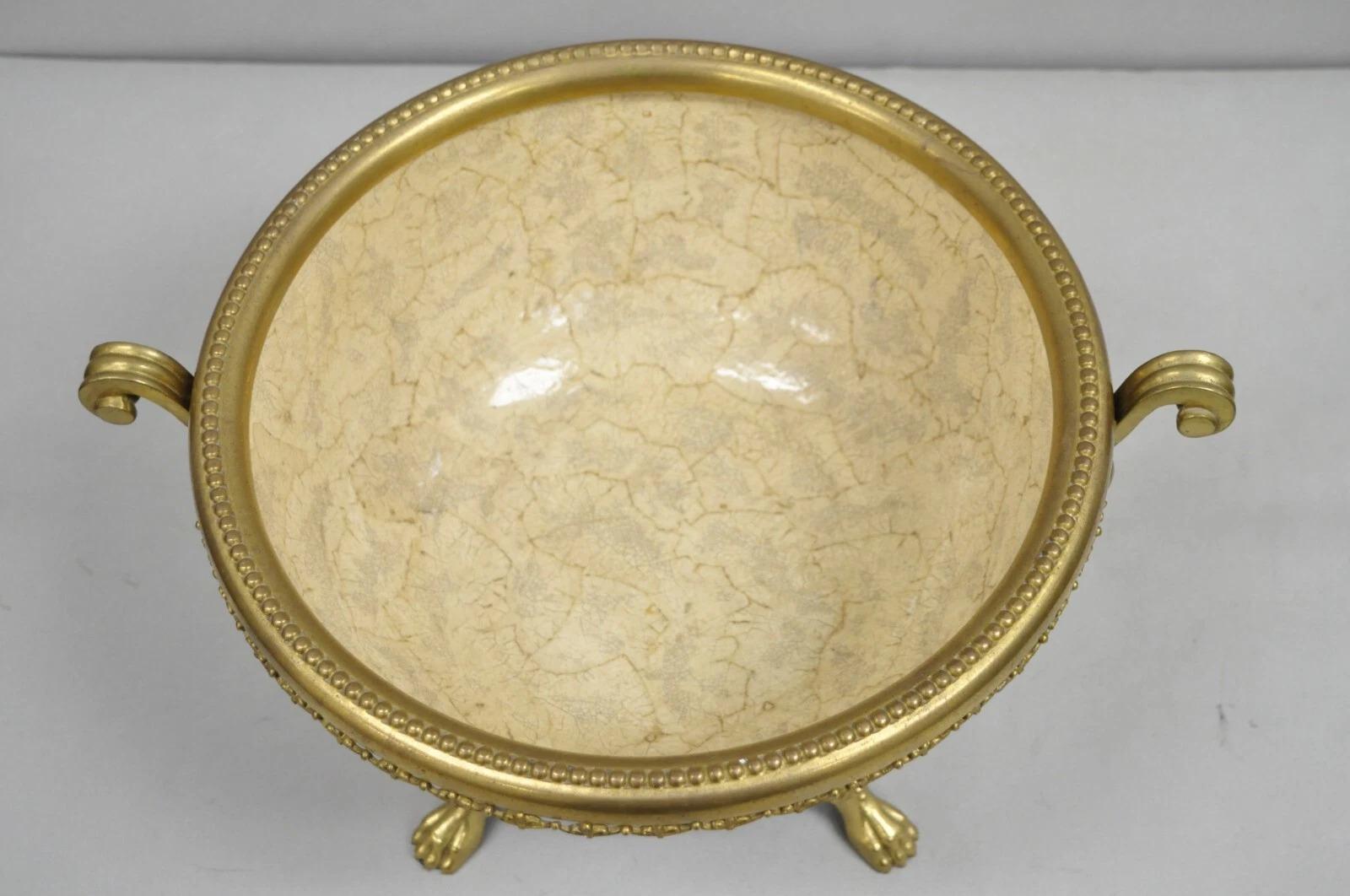 Decorative Crafts Inc. Centre de table en bronze de style victorien français Coupe à fruits Bon état - En vente à Philadelphia, PA