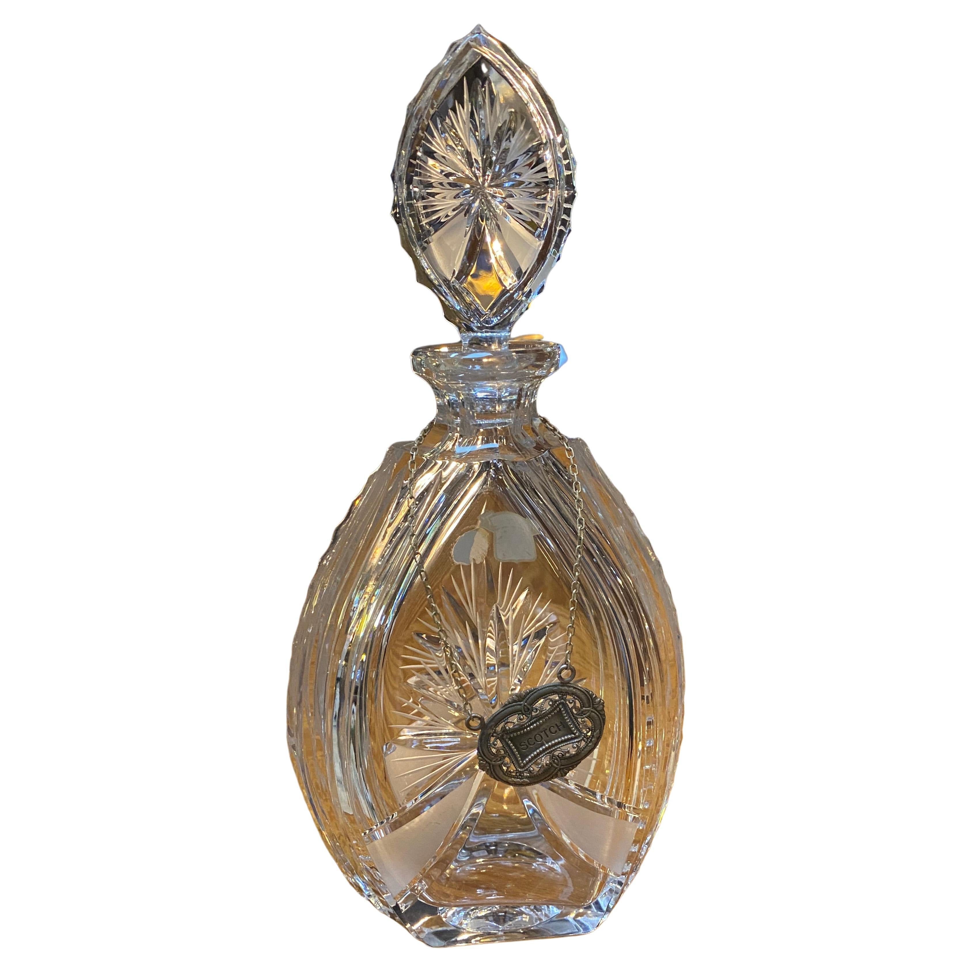 Carafe / bouteille décorative en cristal fabriquée en Italie, années 1950