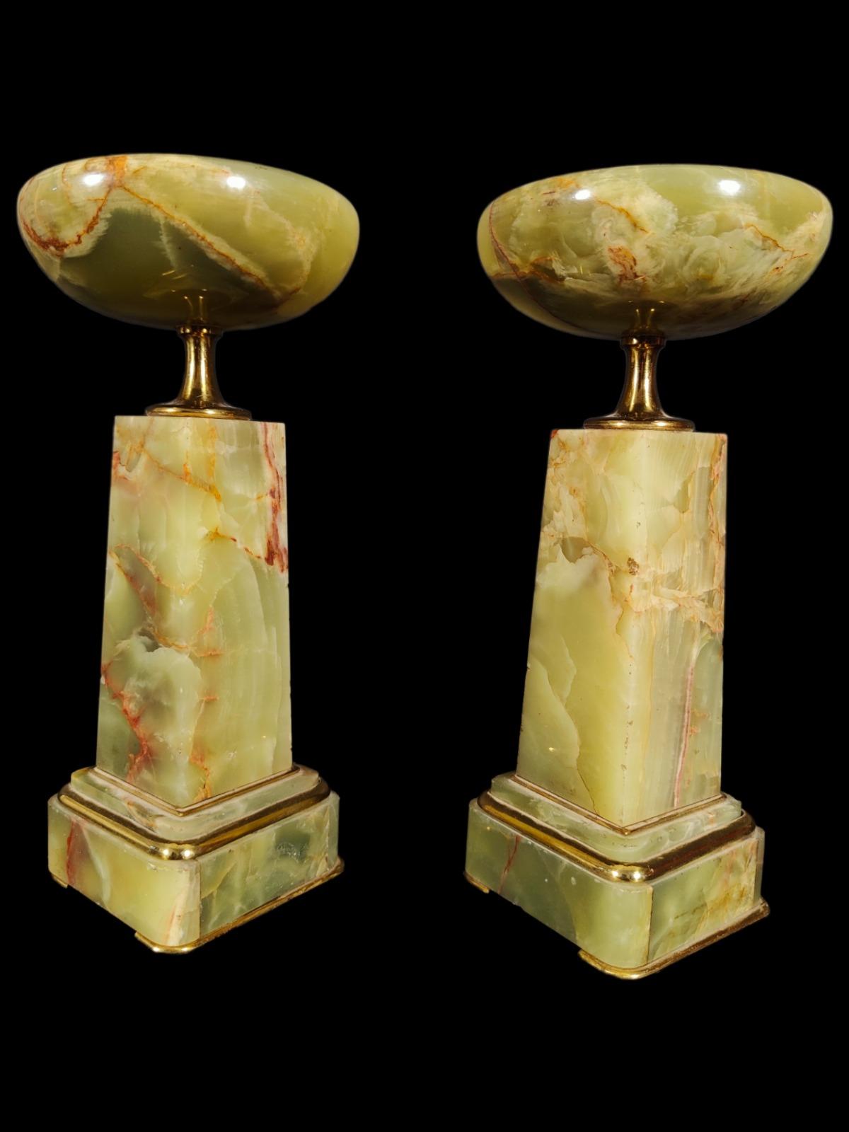 Decorative Cups in Onyx and Gold Bronze from the Art Deco In Good Condition For Sale In Madrid, ES