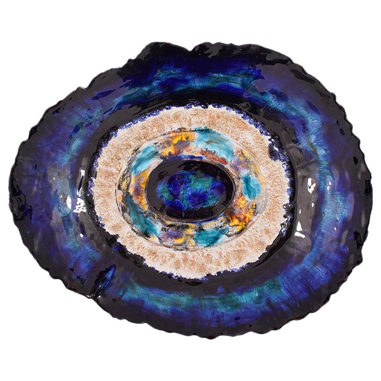 Dekorative Schale aus polychromer Keramik in unregelmäßiger Form