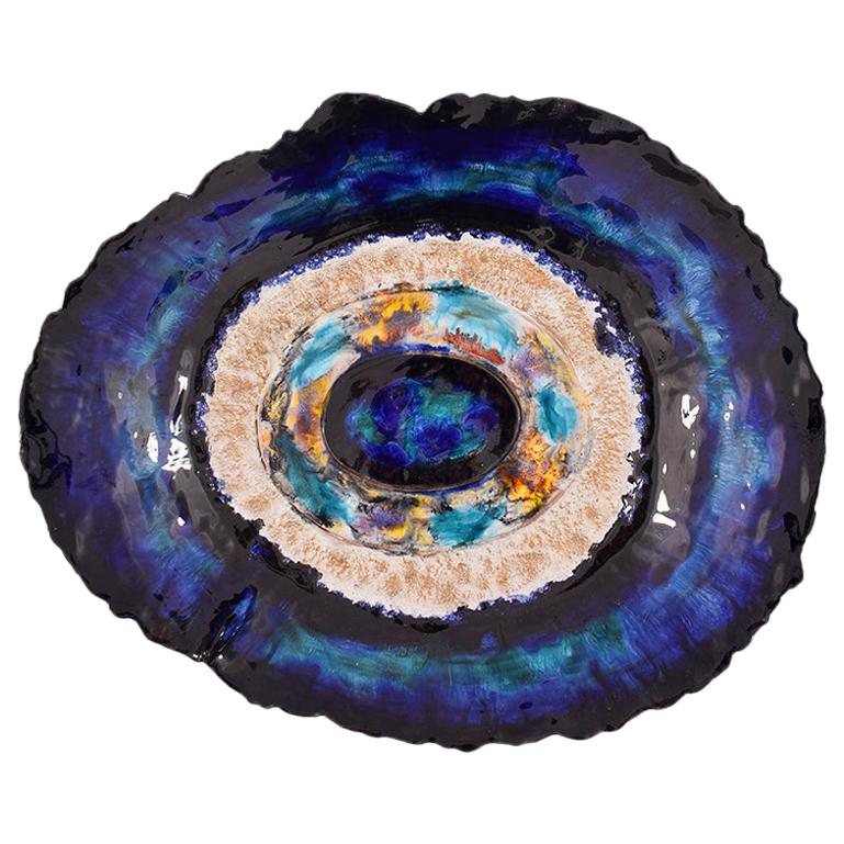 Dekorative Schale aus polychromer Keramik in unregelmäßiger Form im Angebot