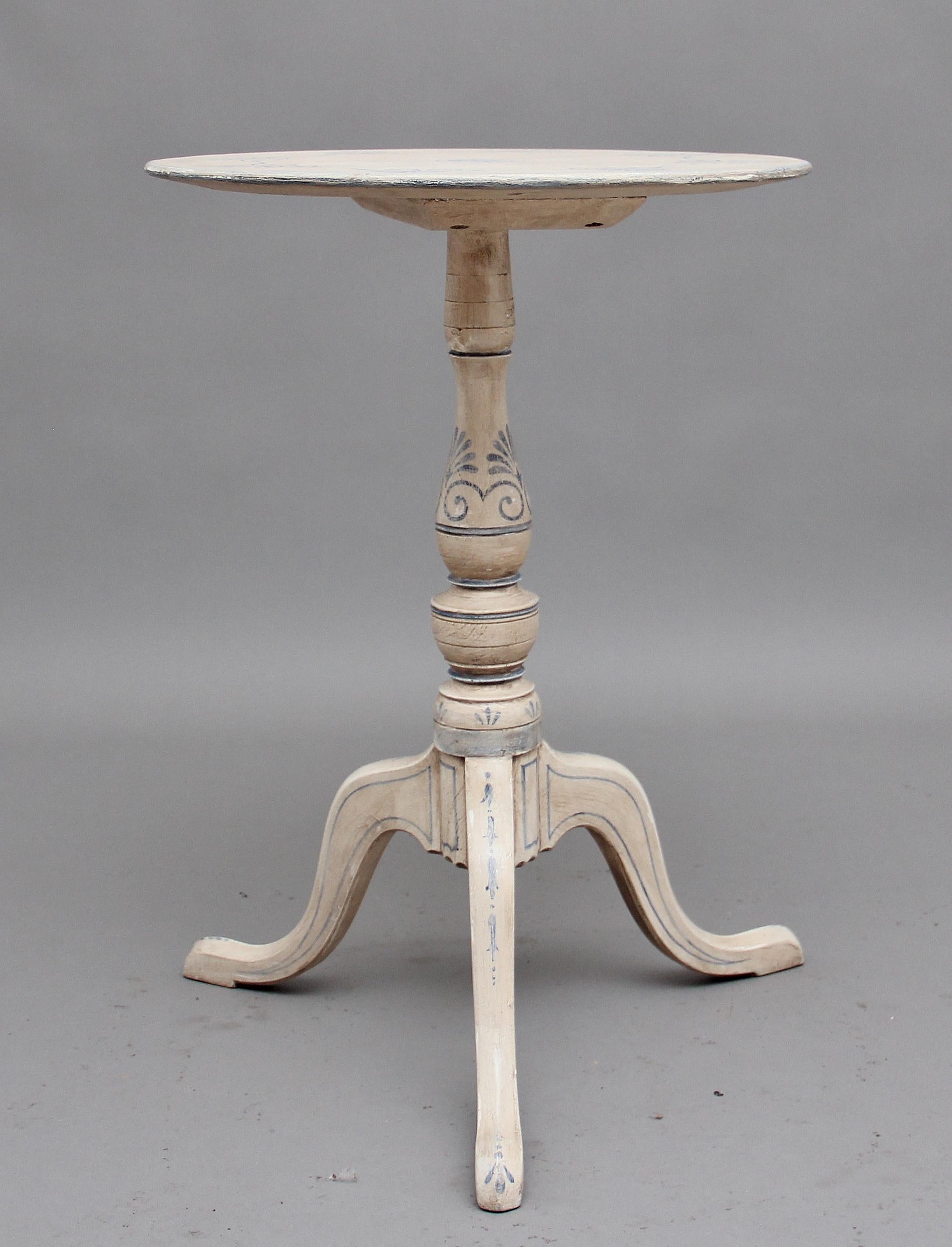 Edwardian Decorative Early 20th Century Painted Tripod Table