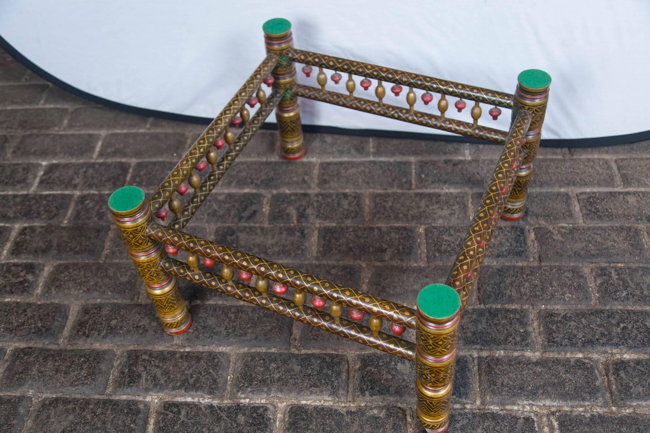Anglo-indien Base de table ou repose-pieds décoratif de style indien oriental en vente