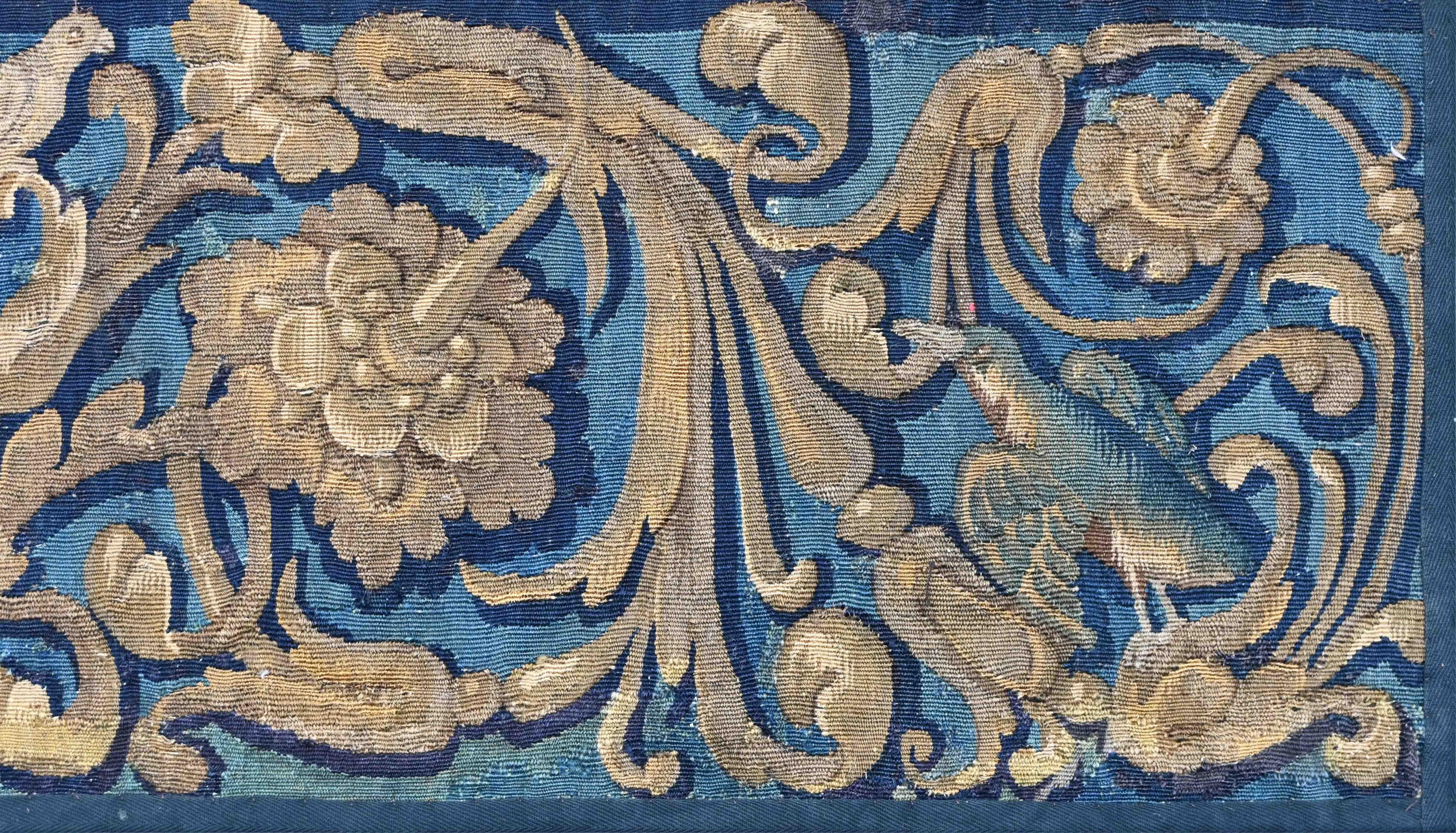 Hand-Woven Decorative Element, Fragment Of Brussels Tapestry 17th Century - No. 1450 For Sale