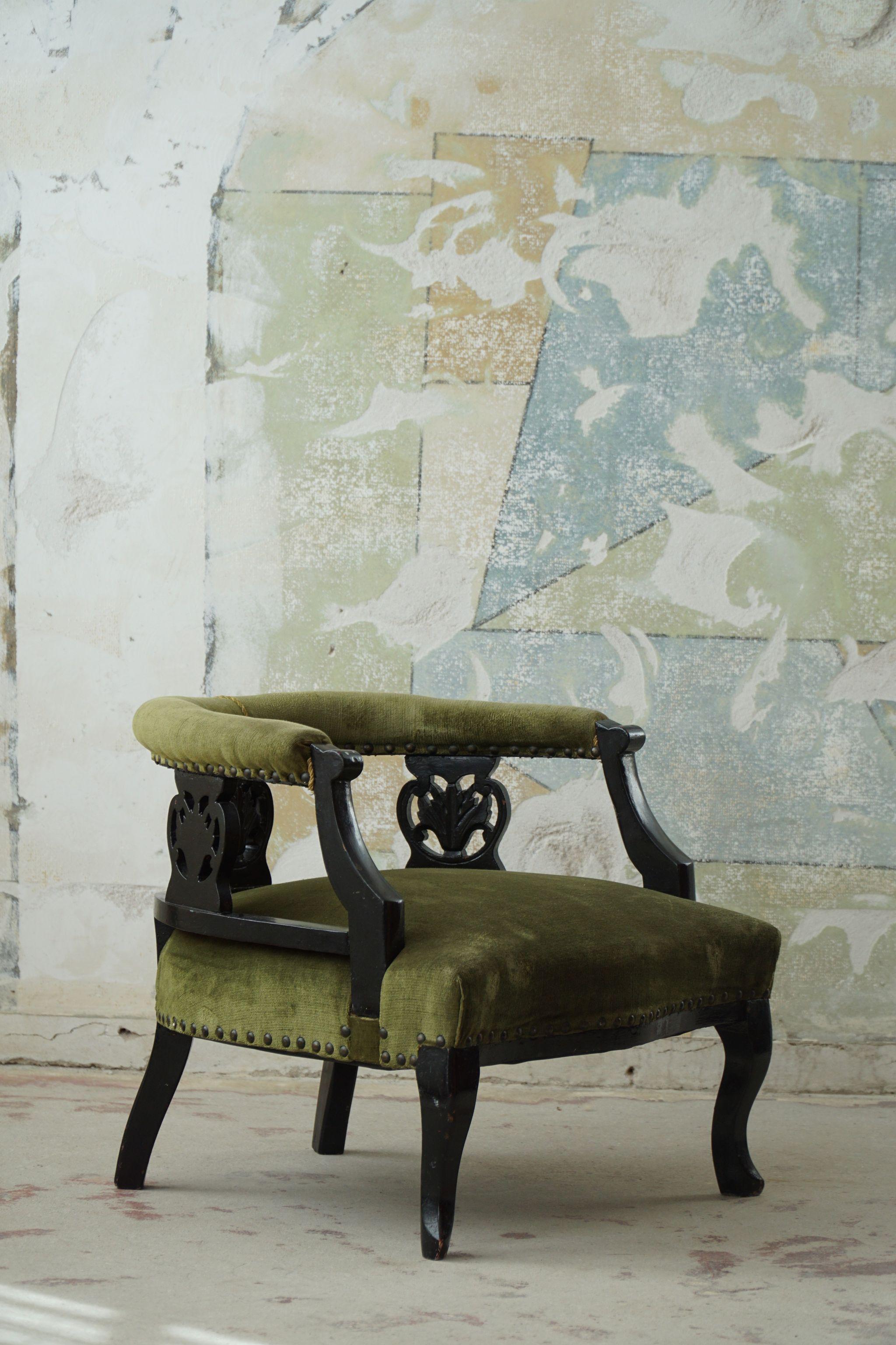 Decorative English Victorian Chair, Velvet & Wood, Late 19th Century  For Sale 6