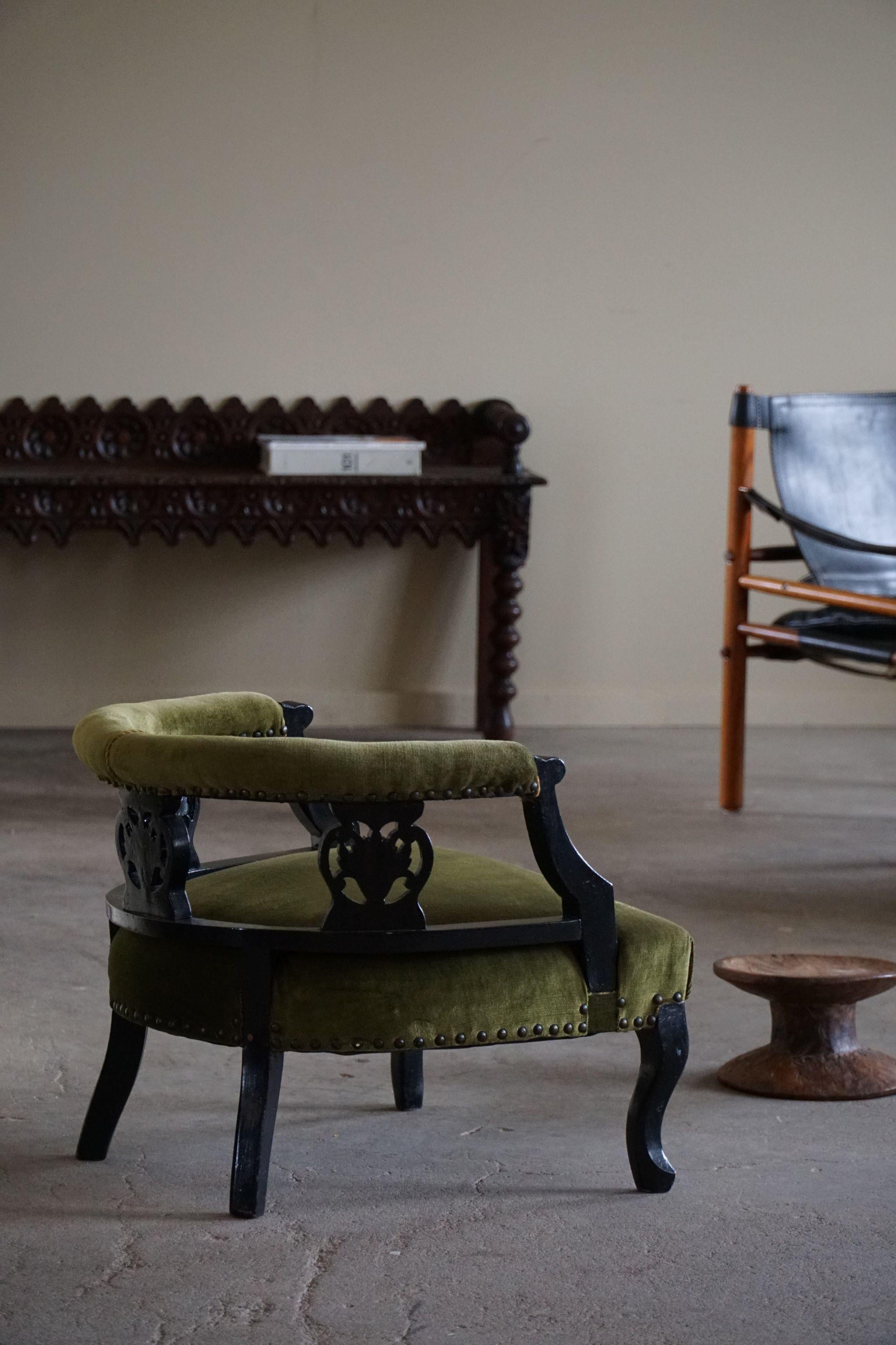 Decorative English Victorian Chair, Velvet & Wood, Late 19th Century  For Sale 8