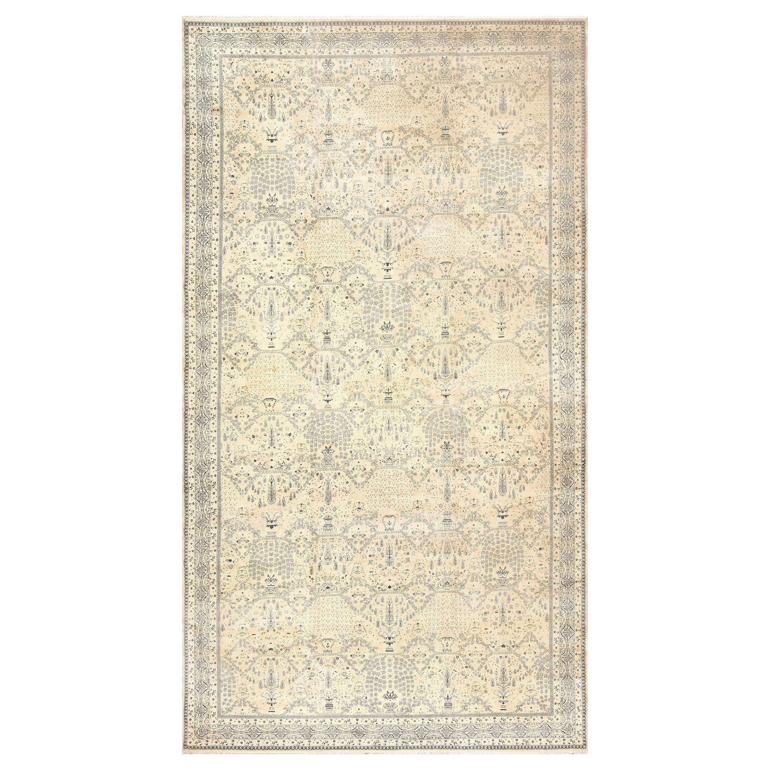 Alfombra antigua india de Agra. Tamaño: 16 pies x 29 pies 6 pulgadas