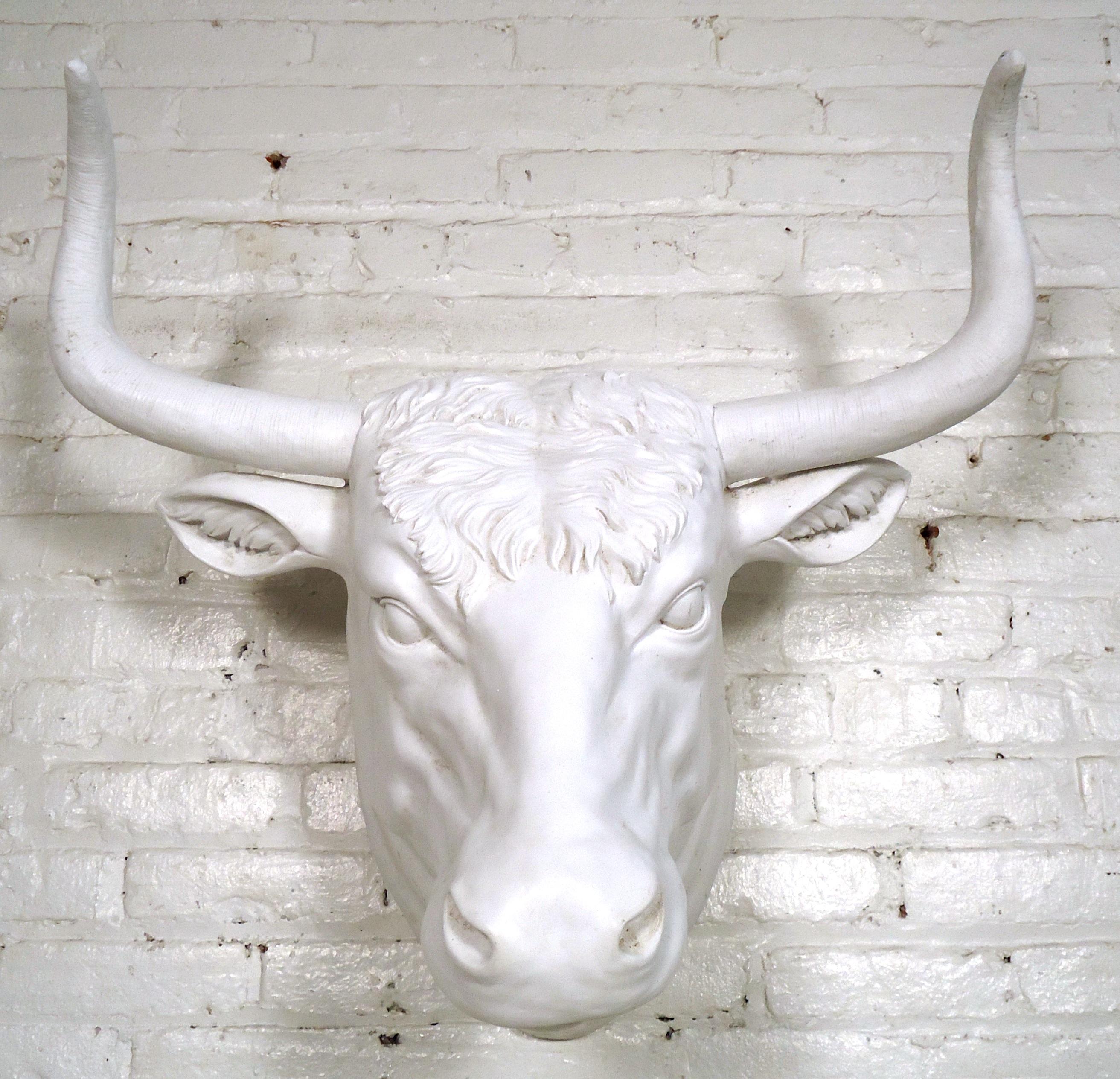 Vintage style hanging bull head featured in white fiberglass. This wall art would make a great addition to any home.
Please confirm item location NY or NJ with dealer.