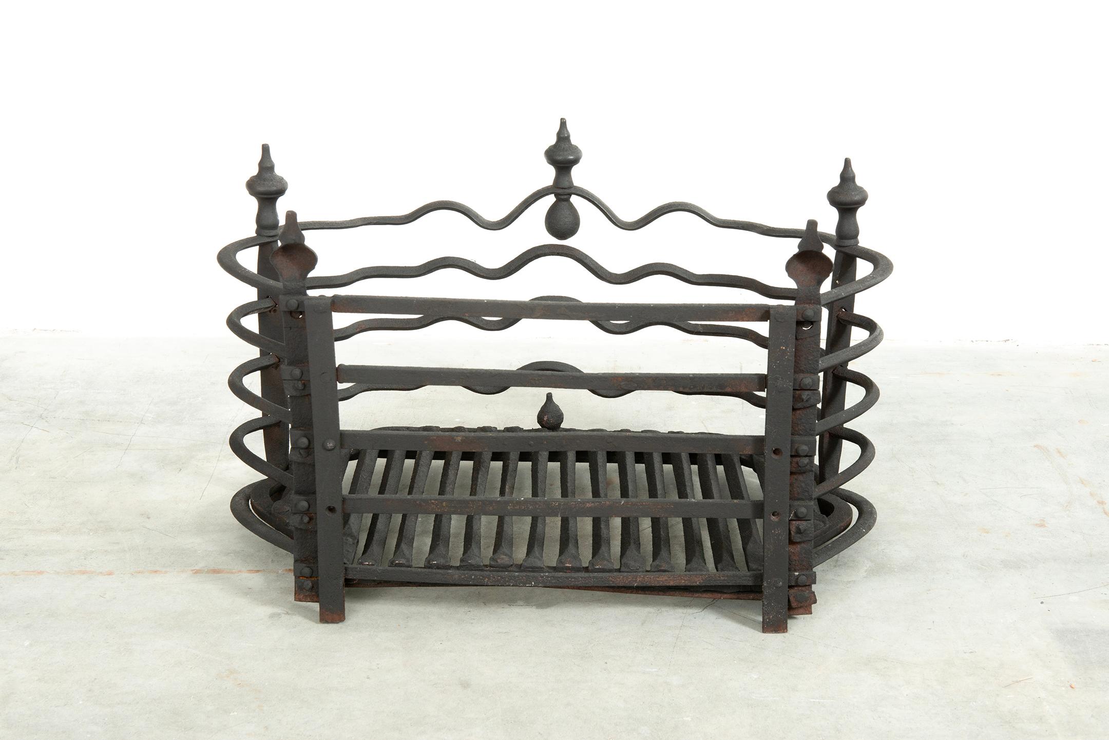 French Decorative Fireplace Grate / Firegrate