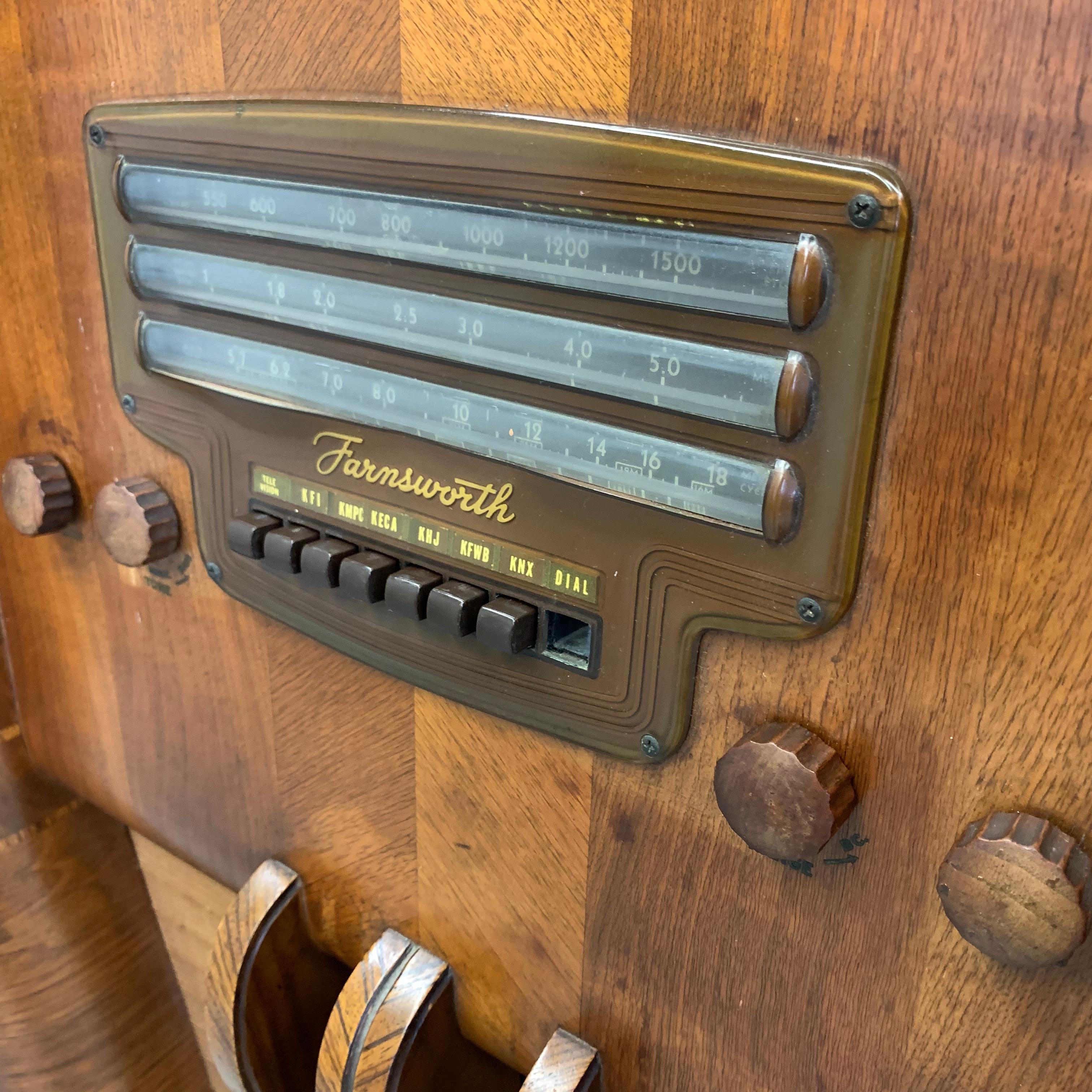 Vintage Bodenradio von Farnsworth Television and Radio Corp 5