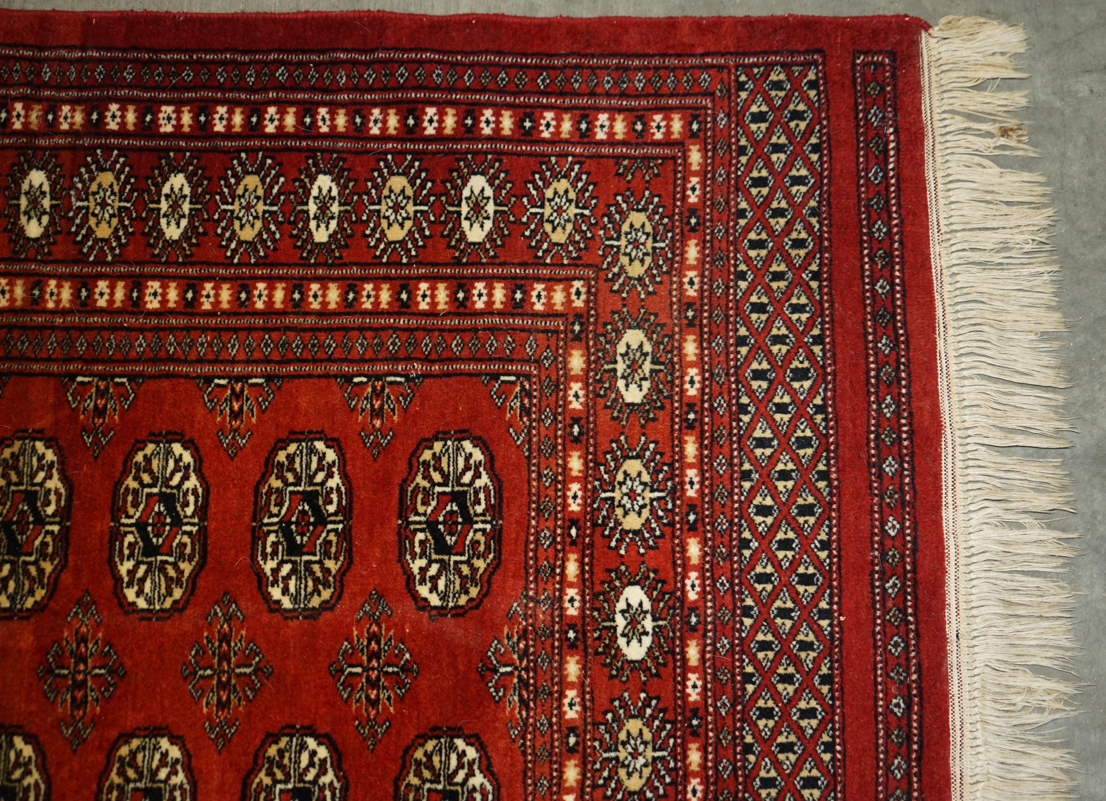 Dekorativer geblümter Teppich in Medium-Größe 96,5cm x 188cm, handgeknüpft im Angebot 3