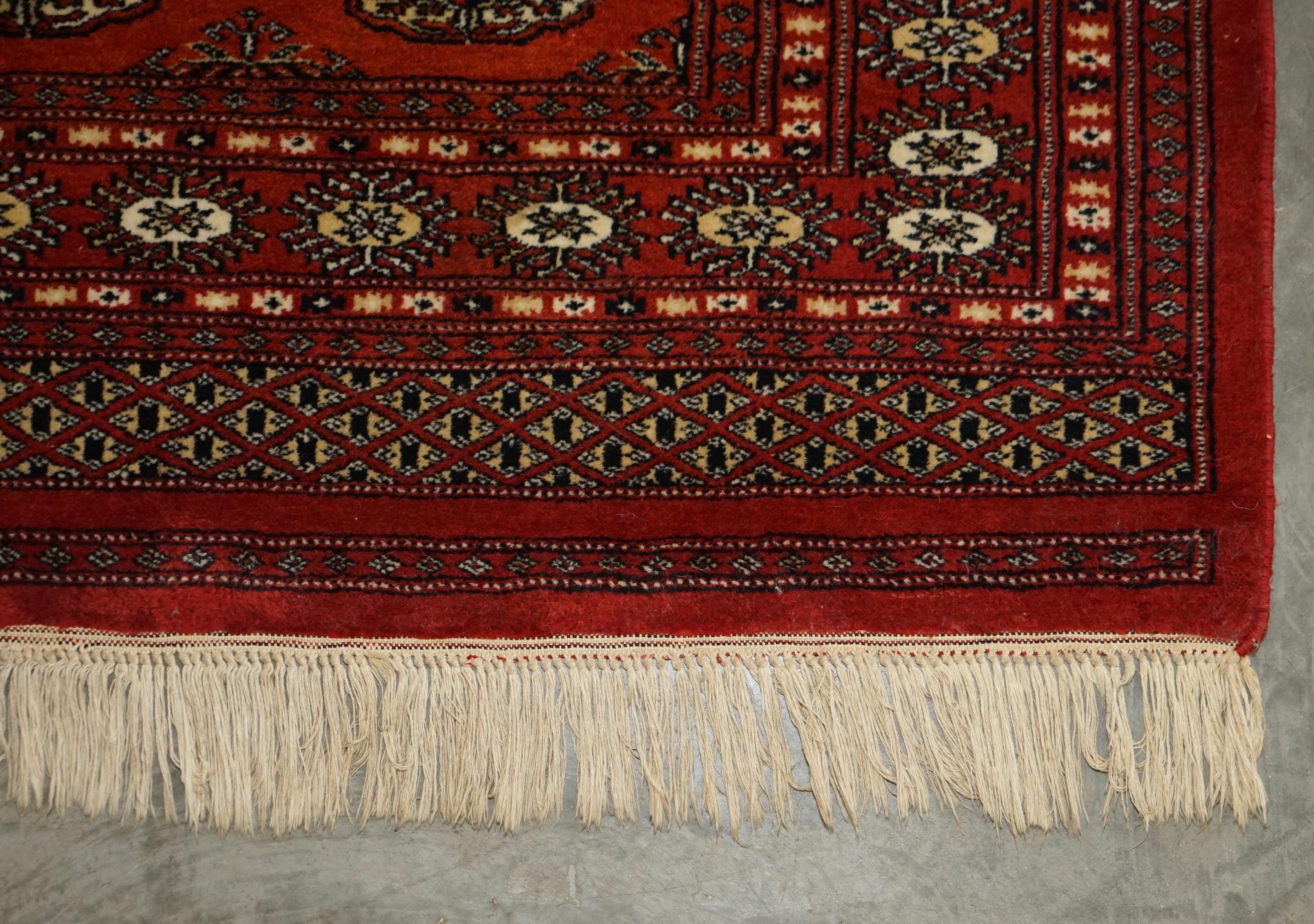 Dekorativer geblümter Teppich in Medium-Größe 96,5cm x 188cm, handgeknüpft im Angebot 9