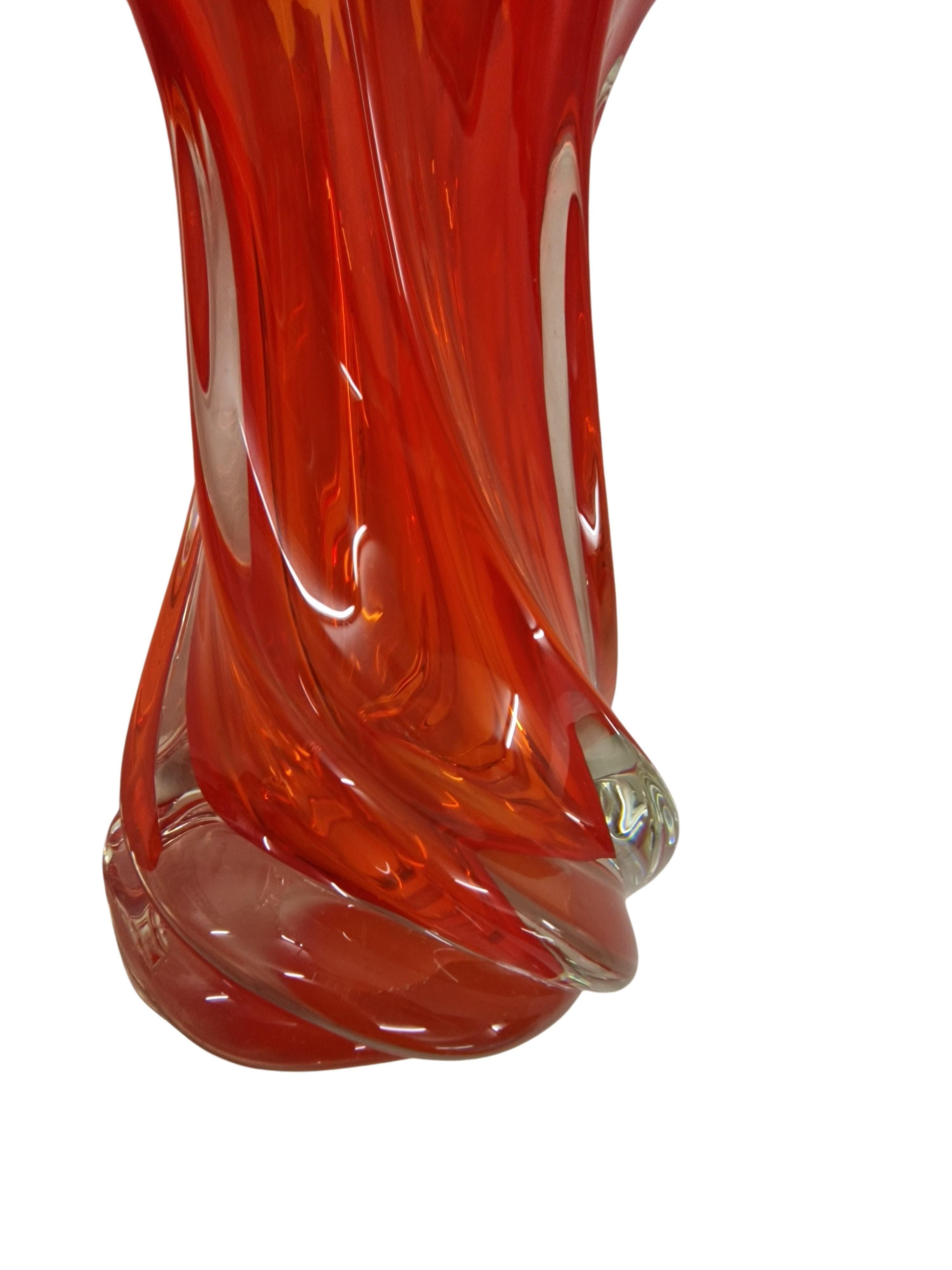 Hand-Crafted Decorative flower vase, Murano art glass, blown glass, 1970s Murano Venice Italy For Sale