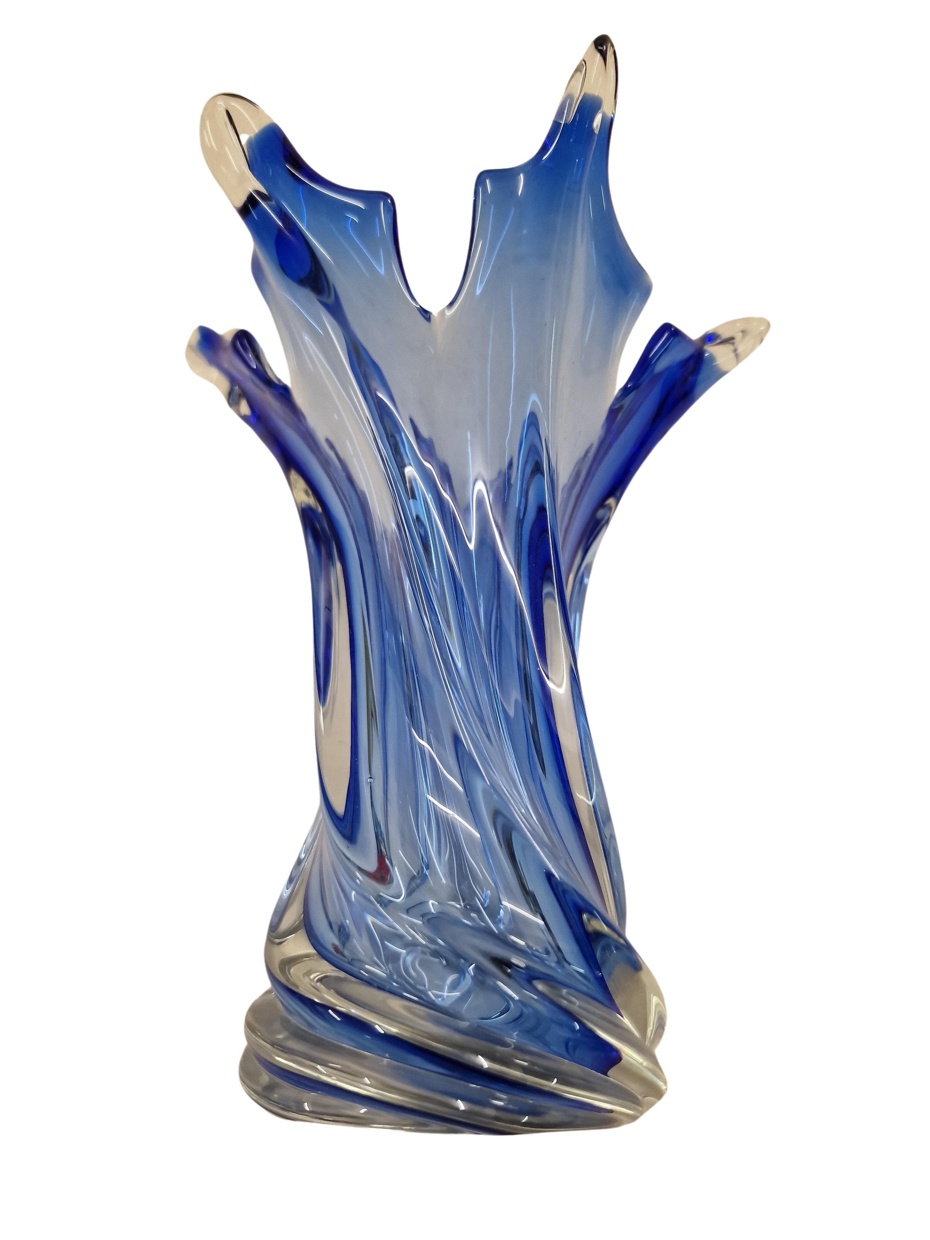 Fait main Vase à fleurs décoratif, verre d'art de Murano, verre soufflé, 1970 Murano Venise Italie en vente