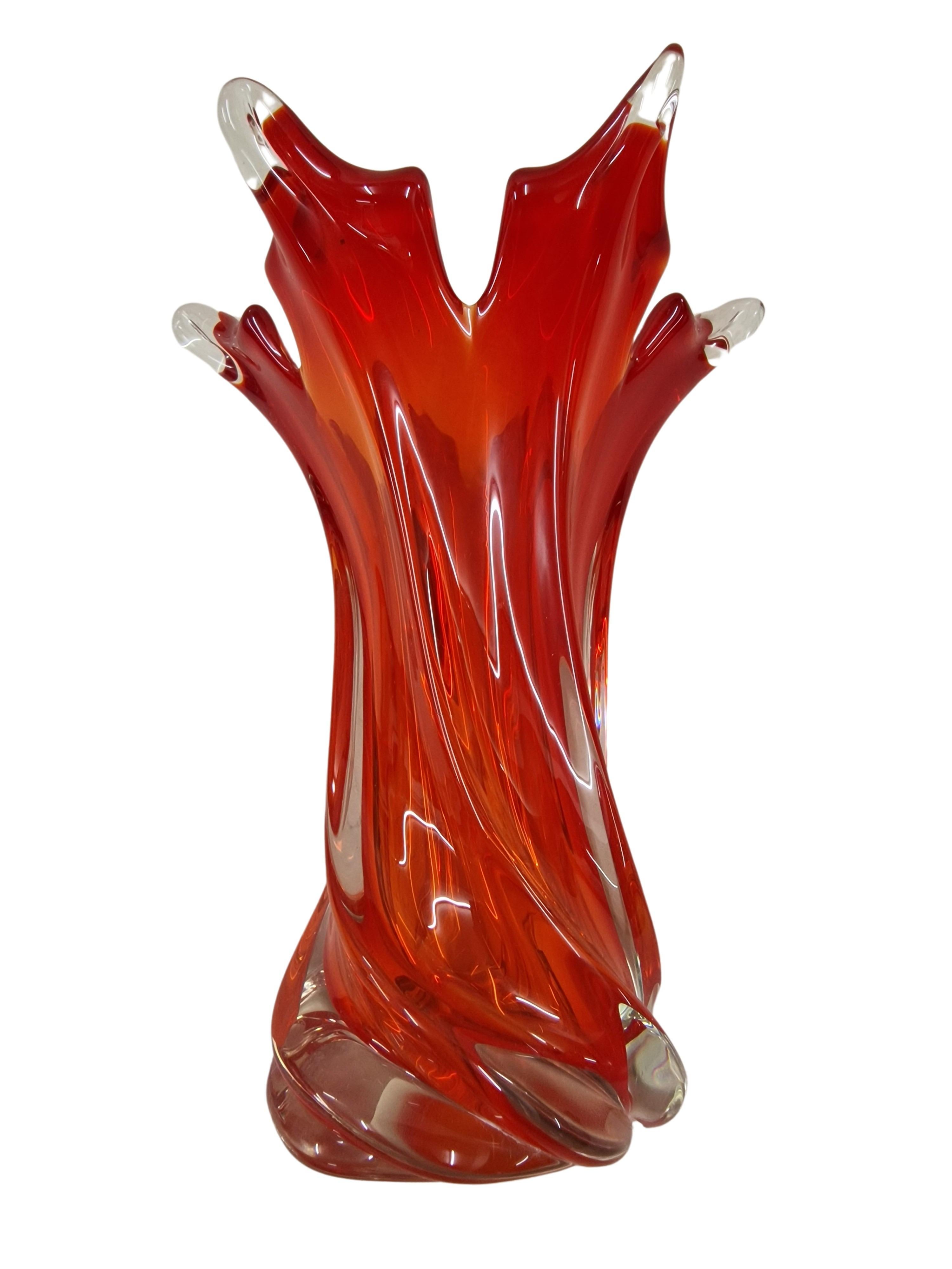 Decorative flower vase, Murano art glass, blown glass, 1970s Murano Venice Italy For Sale 1