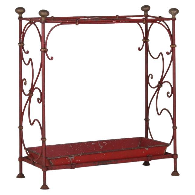 Paragüero Decorativo Francés Parisino Chic de Hierro Forjado Pintado de Rojo en venta