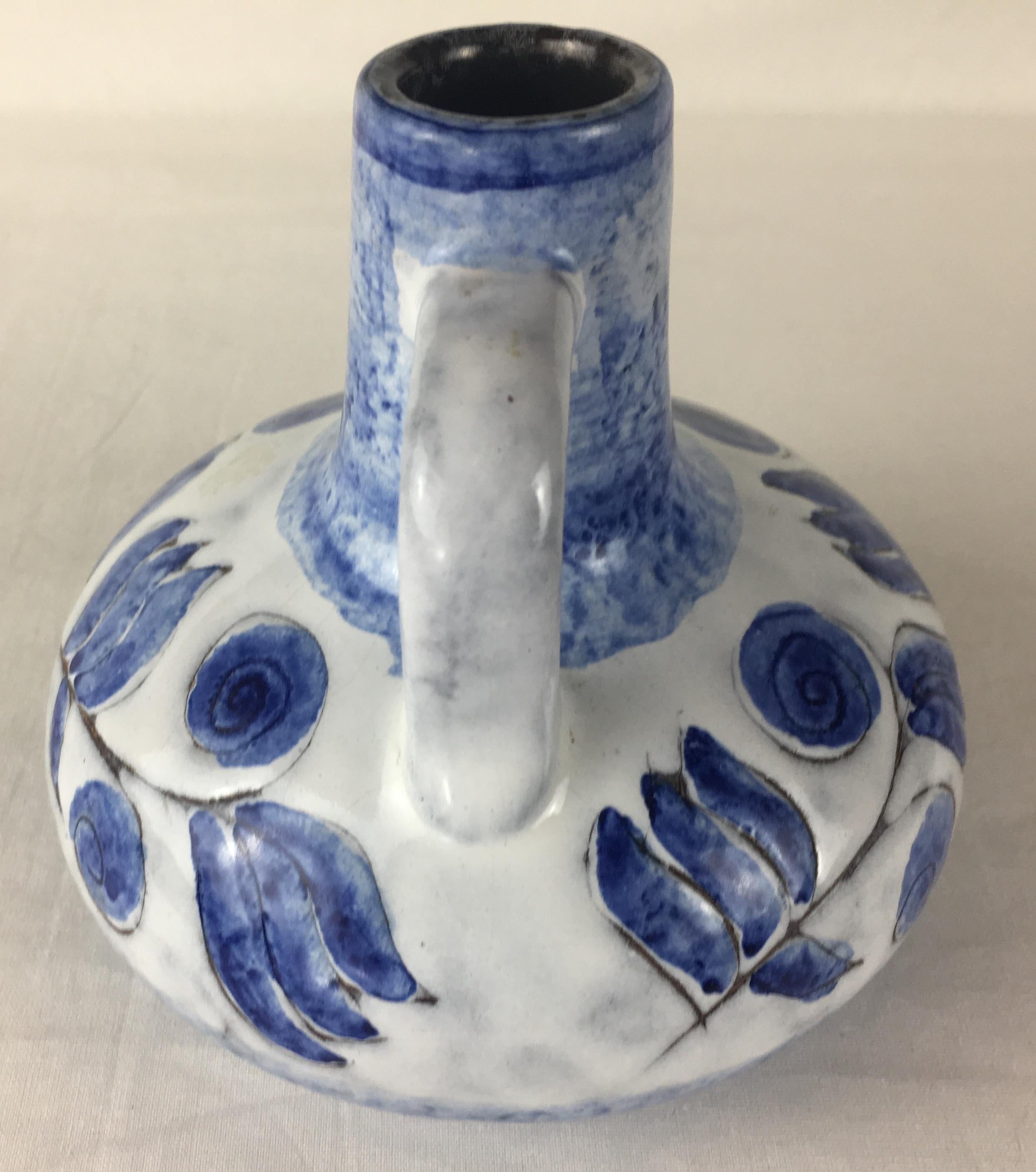 Vasija o jarra decorativa de cerámica francesa Studio Pottery Hecho a mano en venta