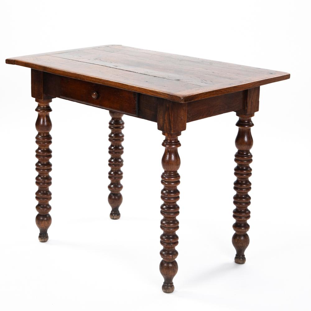 Table décorative française, bureau en Oak Wood avec pieds tournés, française du 19ème siècle en vente 1
