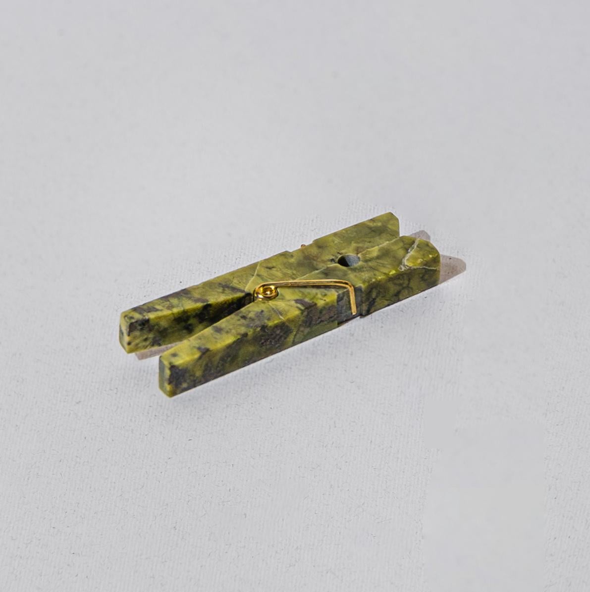 Intagliato Clip decorativa per lavanderia con pietre preziose MIXED in vendita
