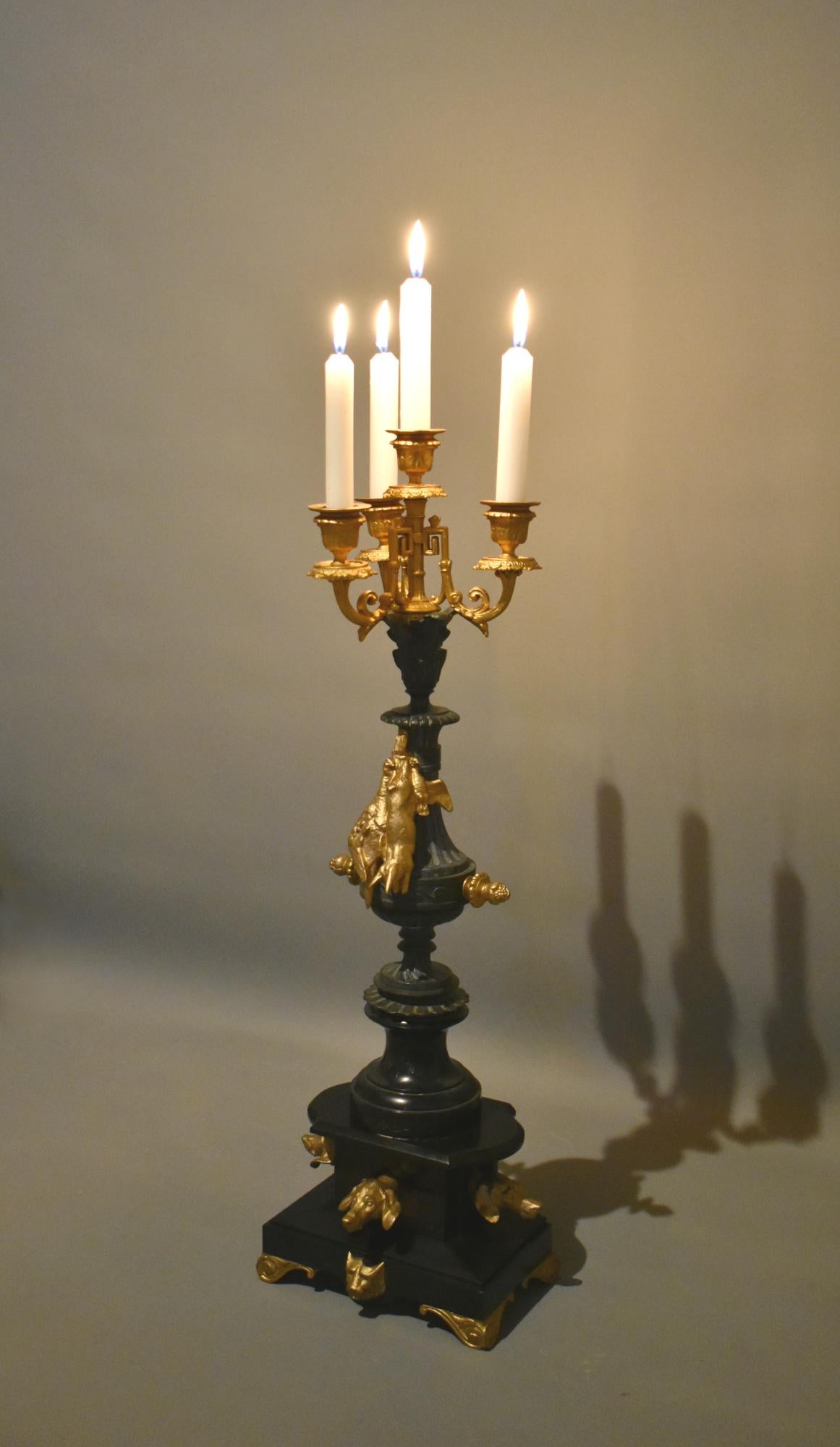 Candelabro decorativo dorato e in ardesia Napoleone III in vendita 3