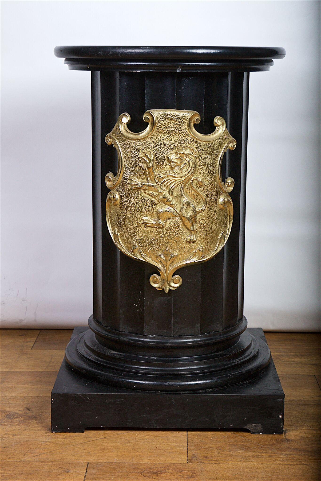 English Decorative Gilded Bronze Lamp For Sale