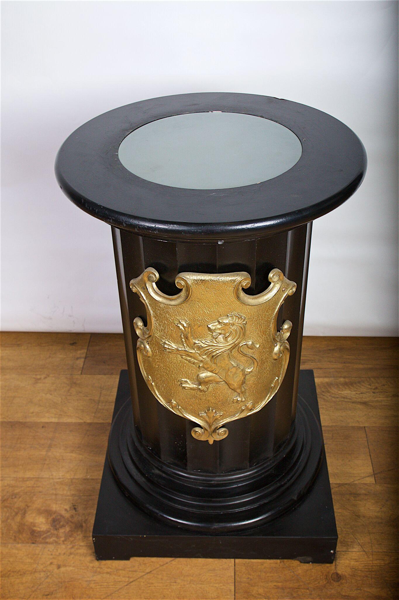 Gilt Decorative Gilded Bronze Lamp For Sale
