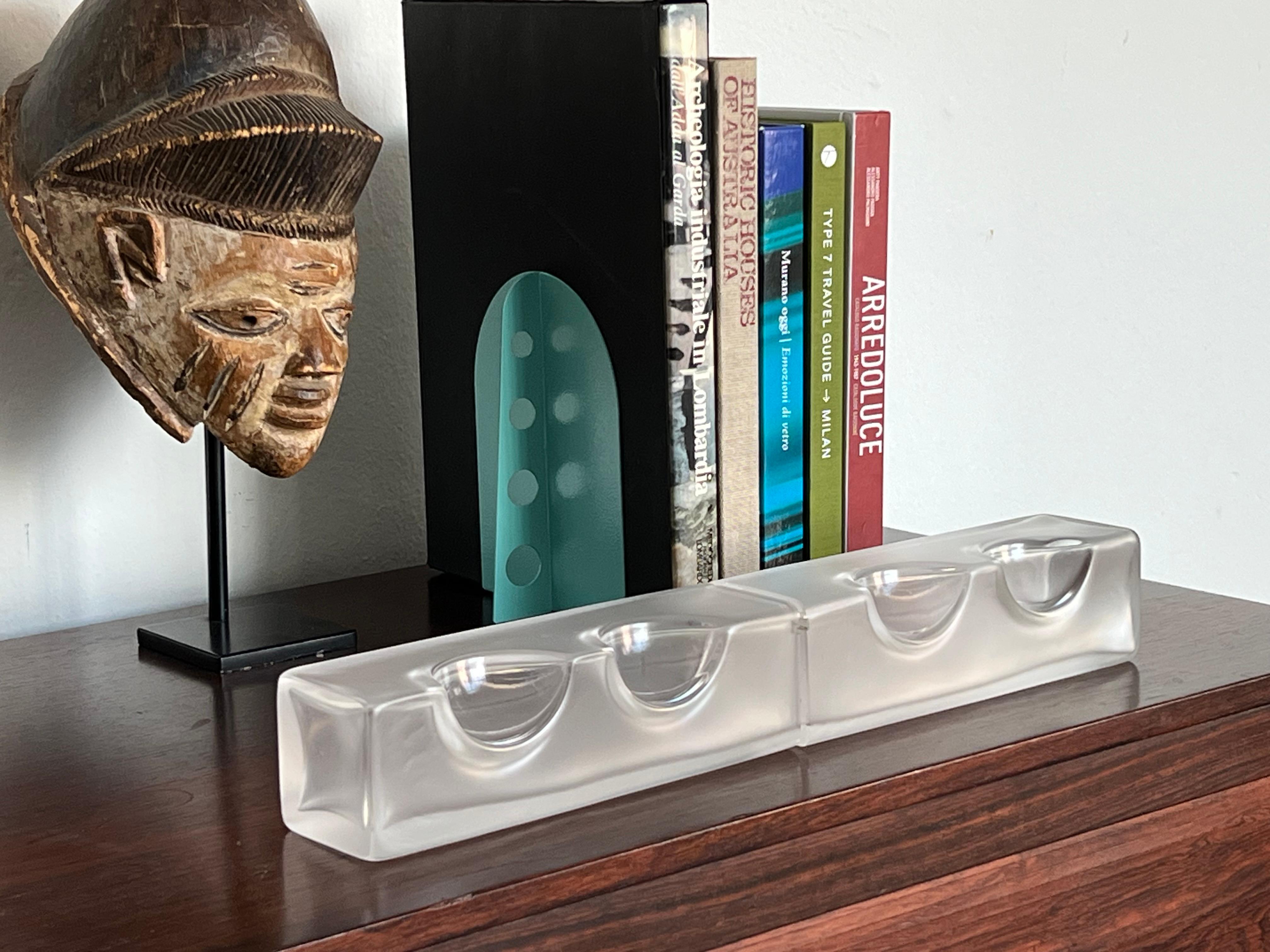 Vasi scultura in vetro decorativo,  Libreria moderna d'accento in vetro trasparente degli anni '80 in vendita 7