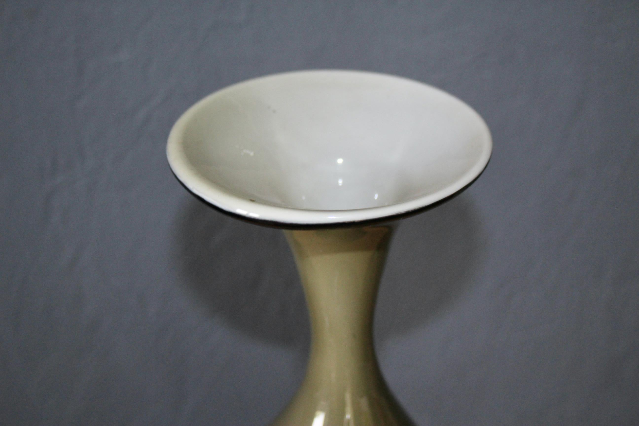 Late 20th Century Decorative green glass vase For Sale