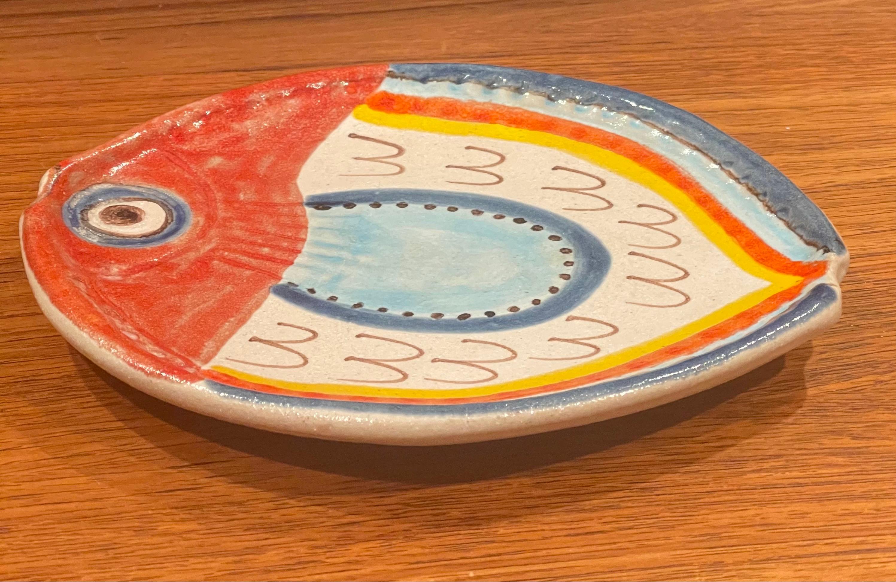 Decorative Hand Painted Italian Ceramic Fish Plate by DeSimone For Sale 1