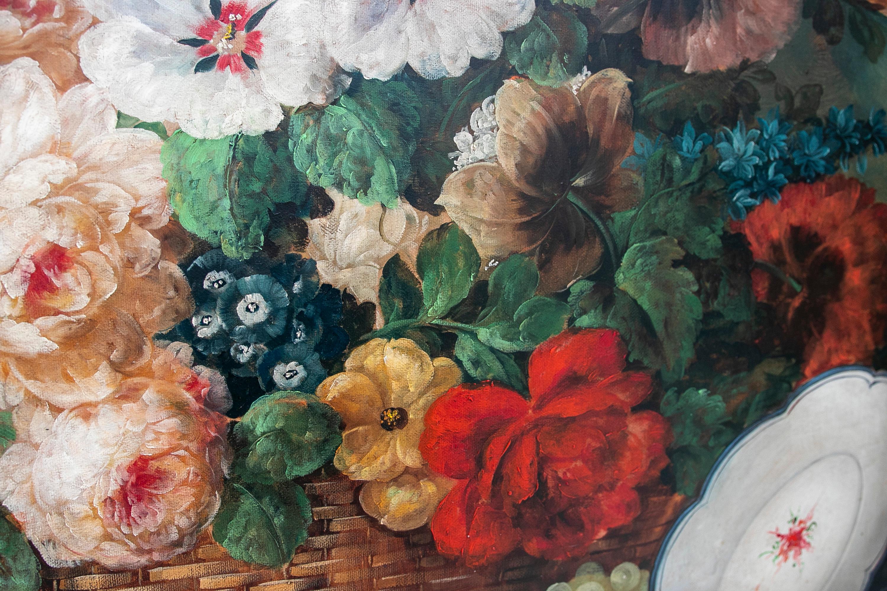 Decorative Hand-Painted Painting of Flowers in Oil on Canvas with Golden Frame in vendita 1