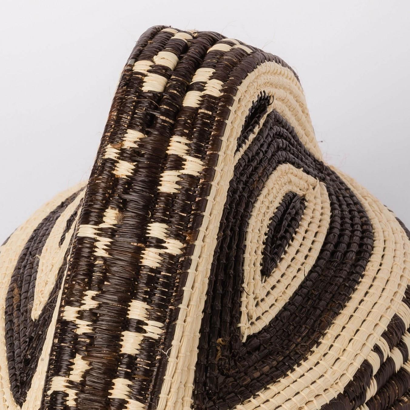 Contemporary Decorative hand-woven mask from Panama, Mascara by Ethic&Tropic For Sale