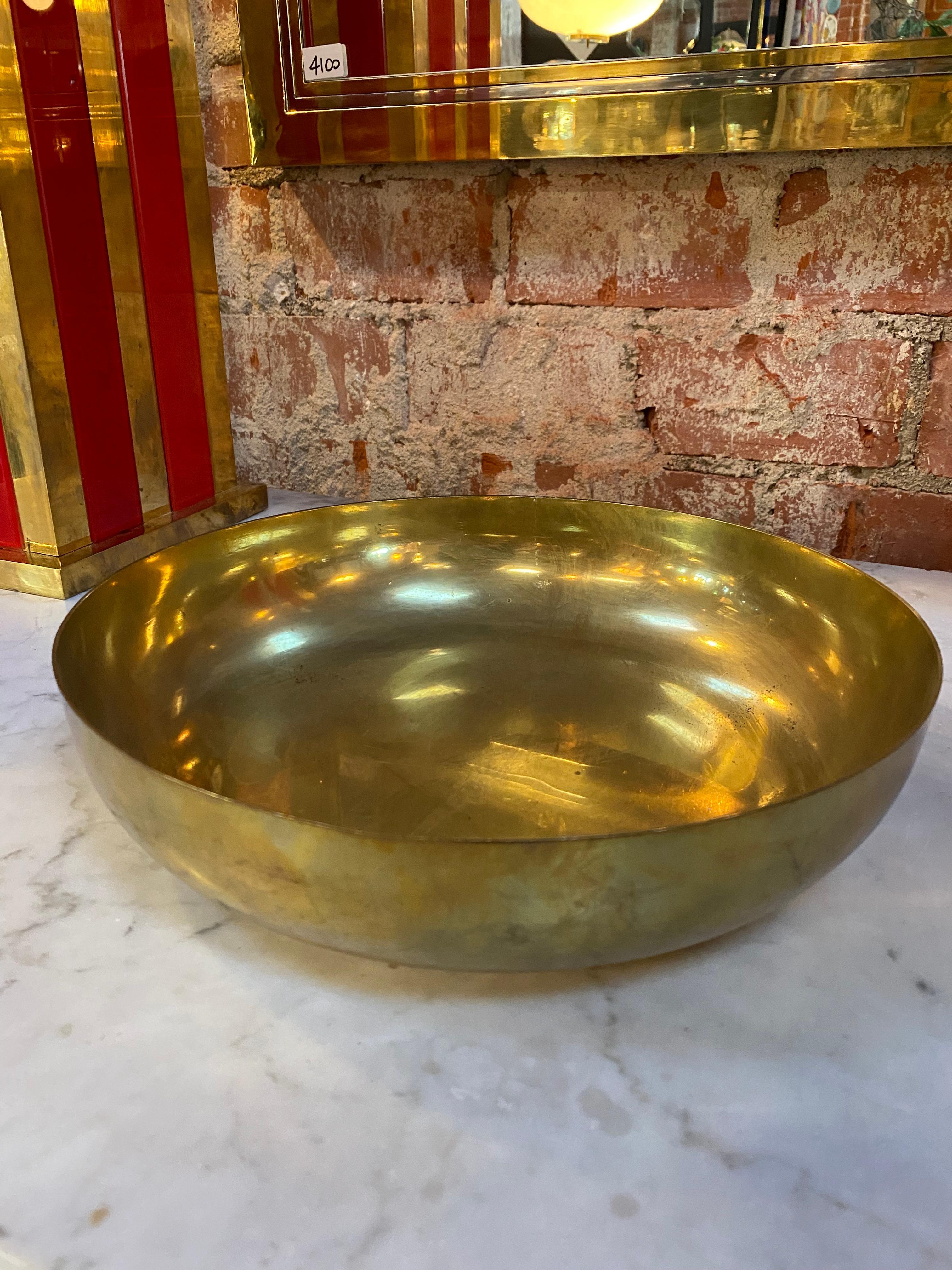 Decorative Italian Brass Bowl, Italy, 1950 In Good Condition For Sale In Los Angeles, CA