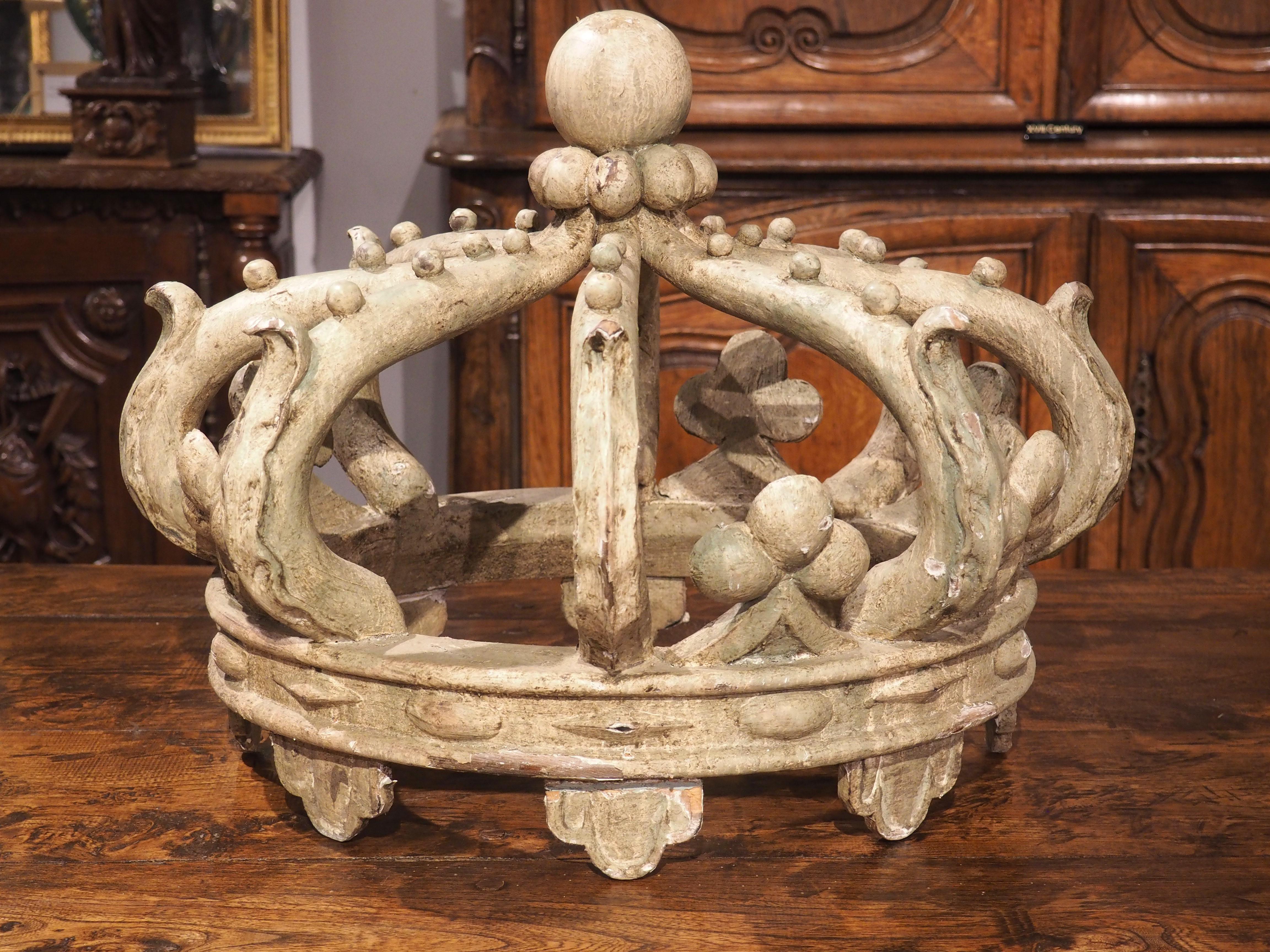 Decorative Italian Carved and Painted Wooden Corona Crown, 1950s 4