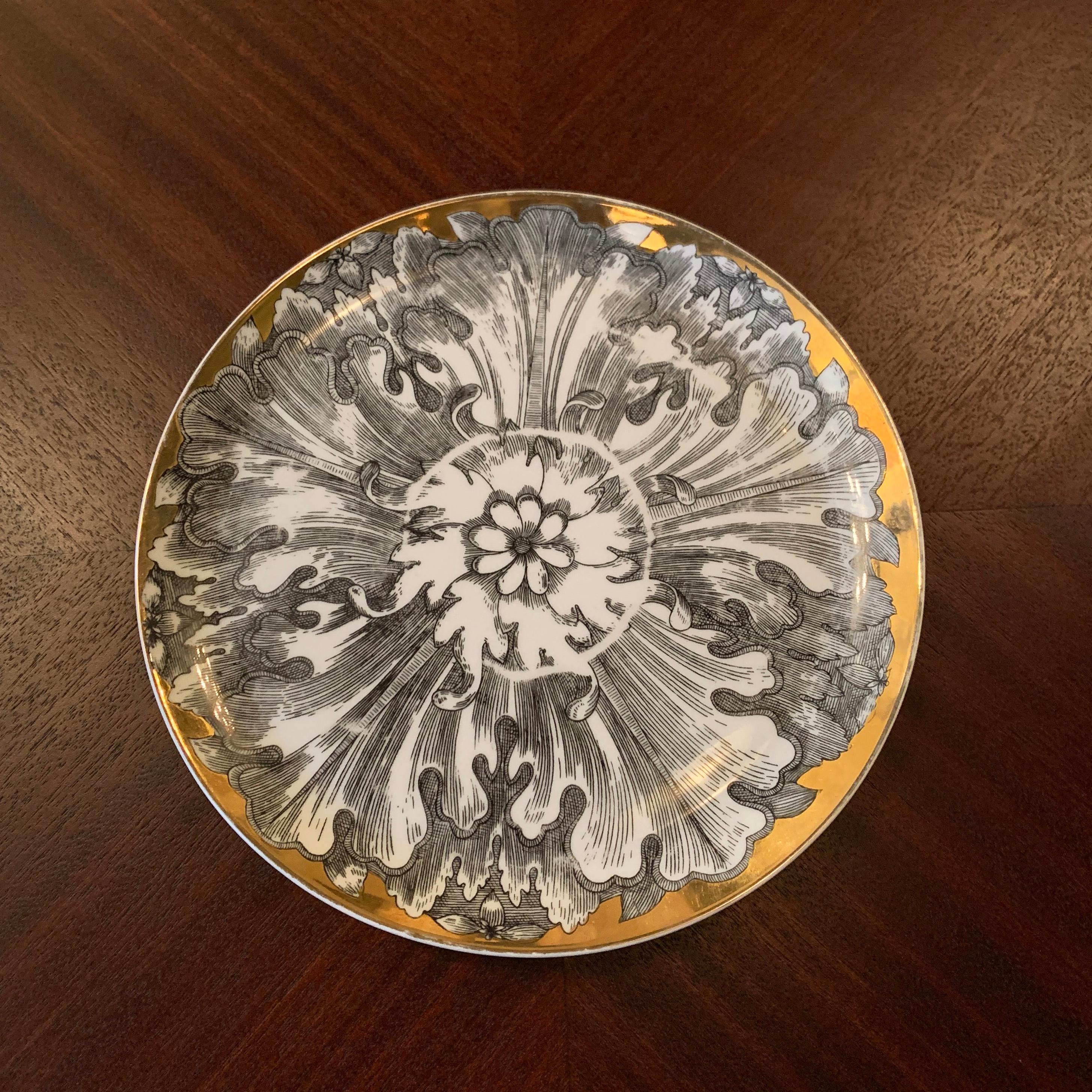 Decorative, large, black, white and gold painted plate by Buccuarelli, Milano, 1960s.