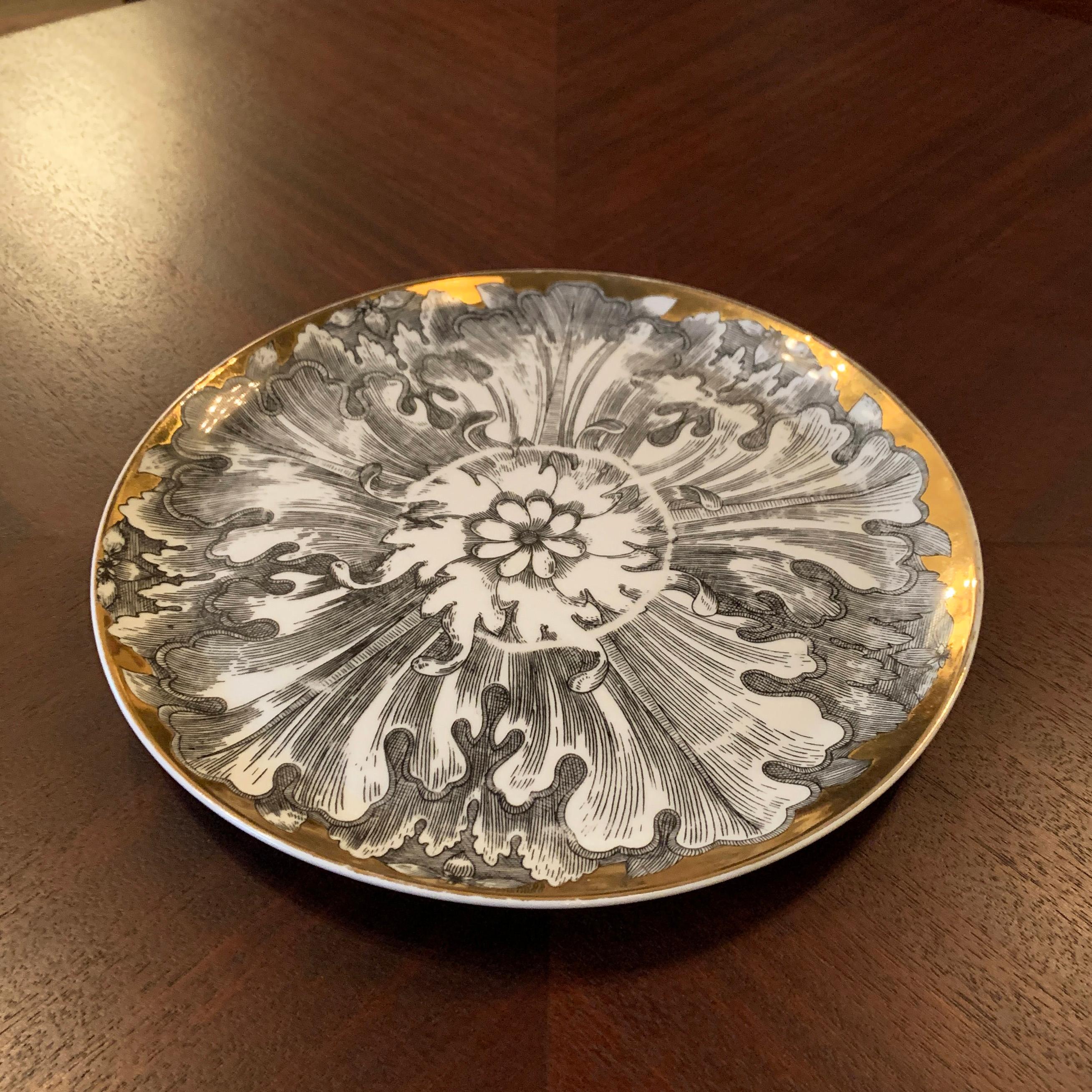 Mid-Century Modern Decorative Italian Gilt Plate by Bucciarelli