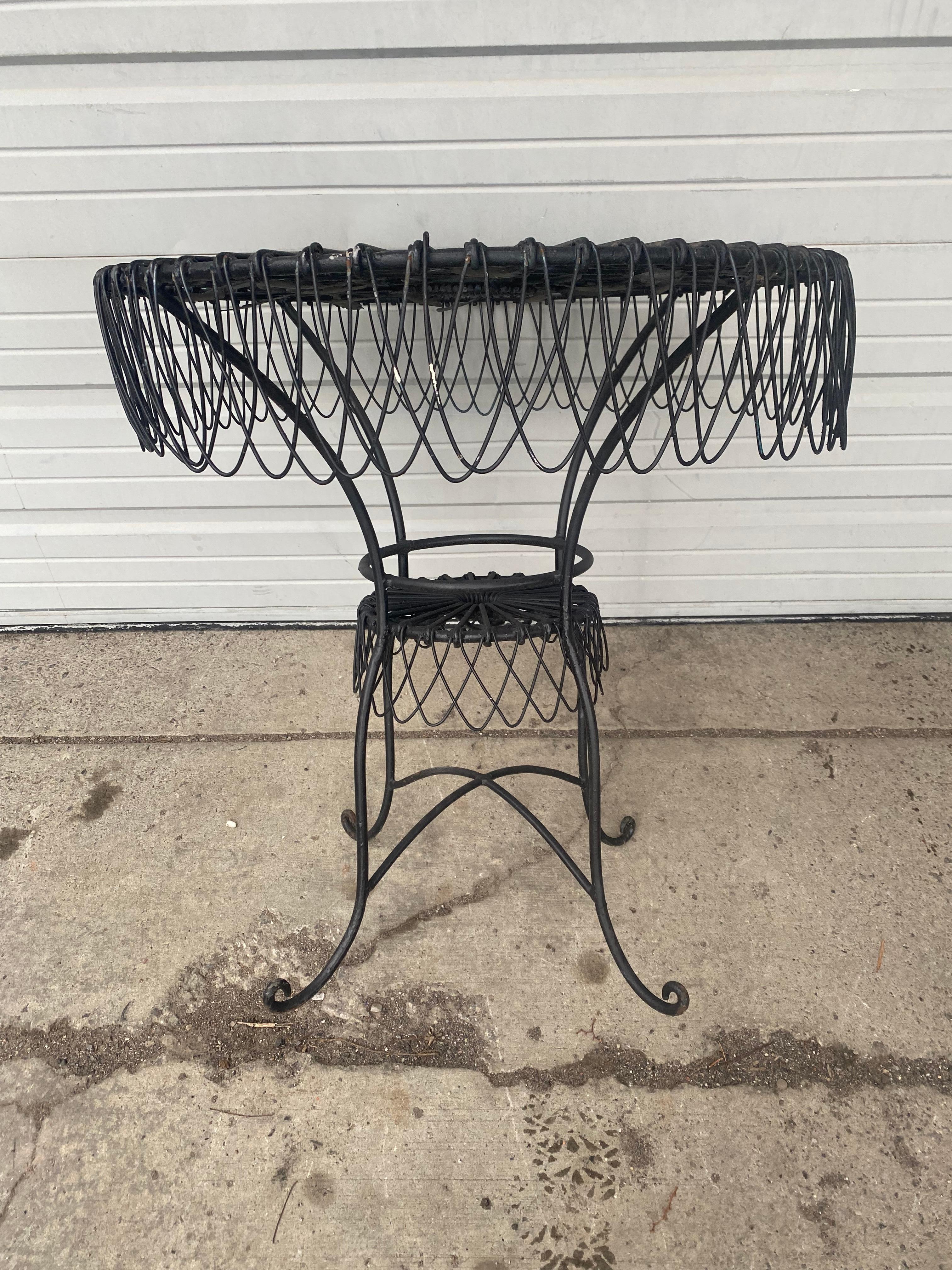 Decorative Italian Iron Table, manner of Salterini, , modernist In Good Condition In Buffalo, NY