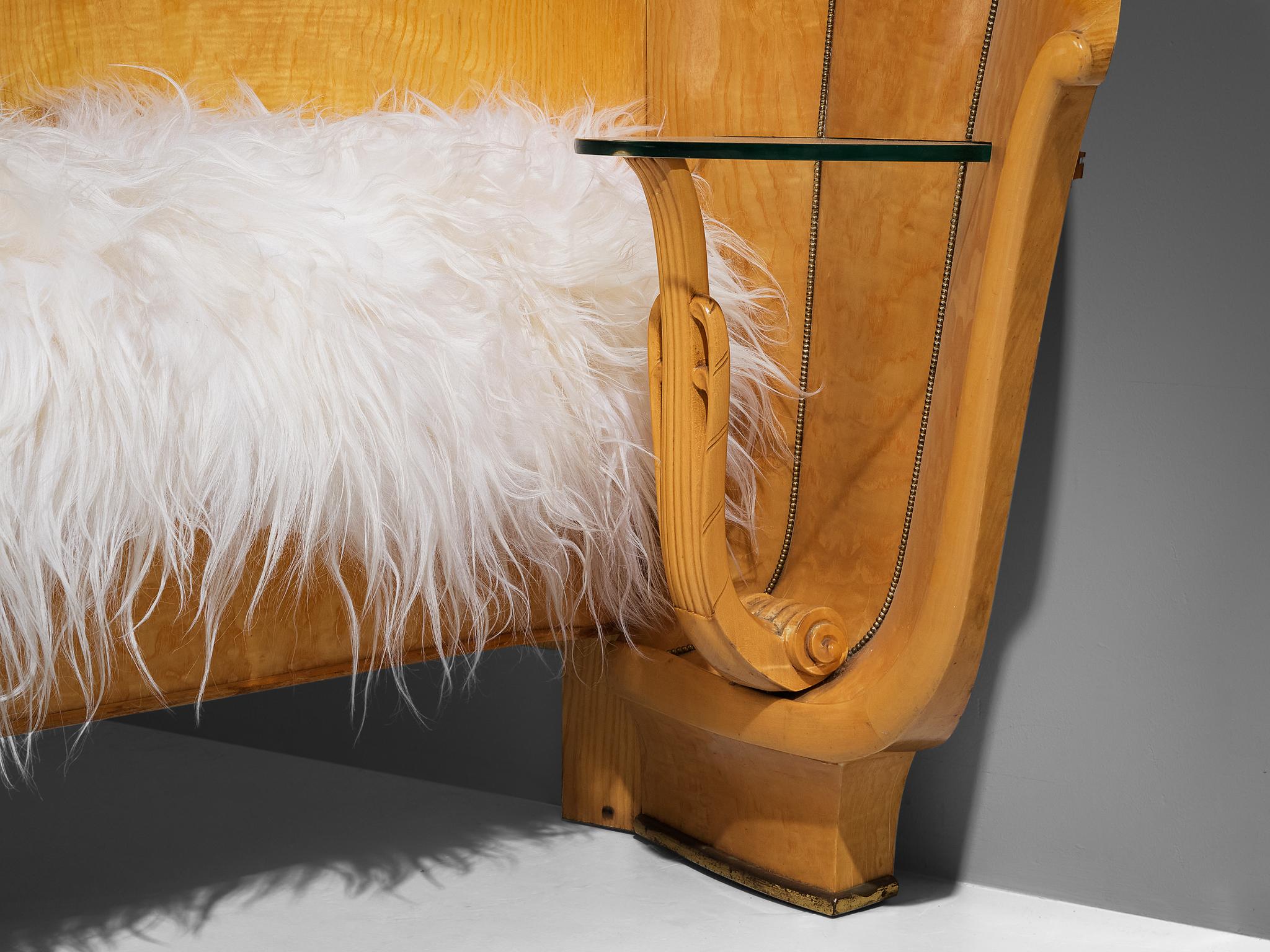 Dekoratives italienisches Queen-Bett aus Esche mit Aufbewahrungstabletts  (Moderne der Mitte des Jahrhunderts) im Angebot
