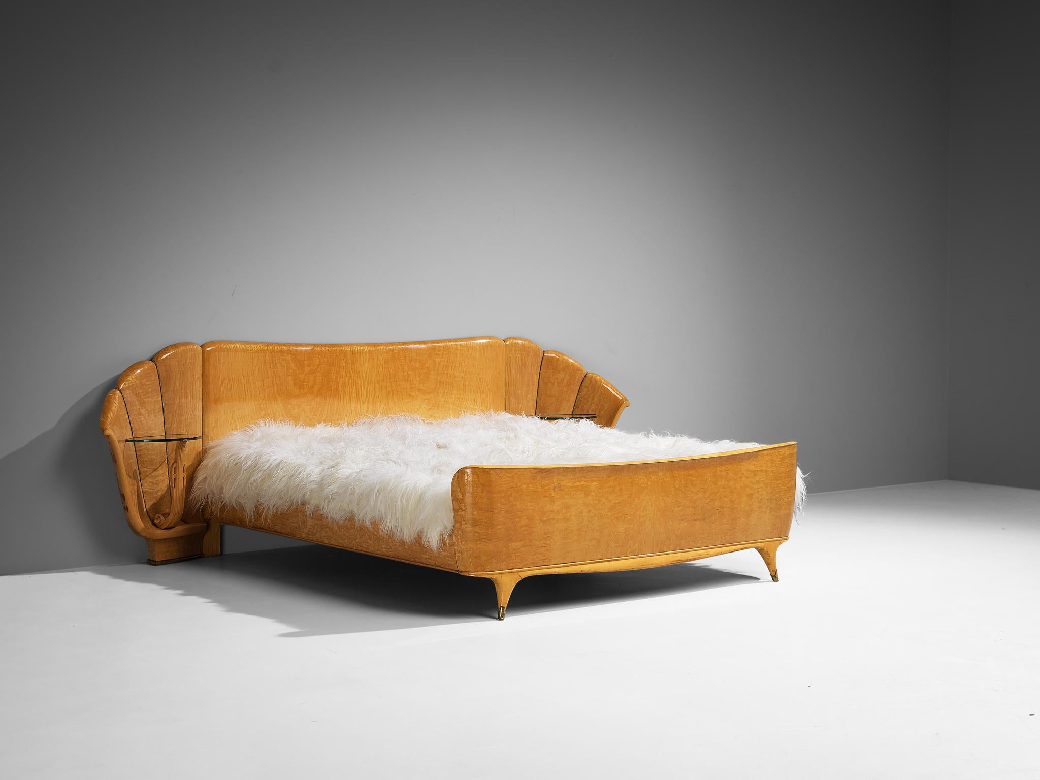 Dekoratives italienisches Queen-Bett aus Esche mit Aufbewahrungstabletts  im Angebot 1