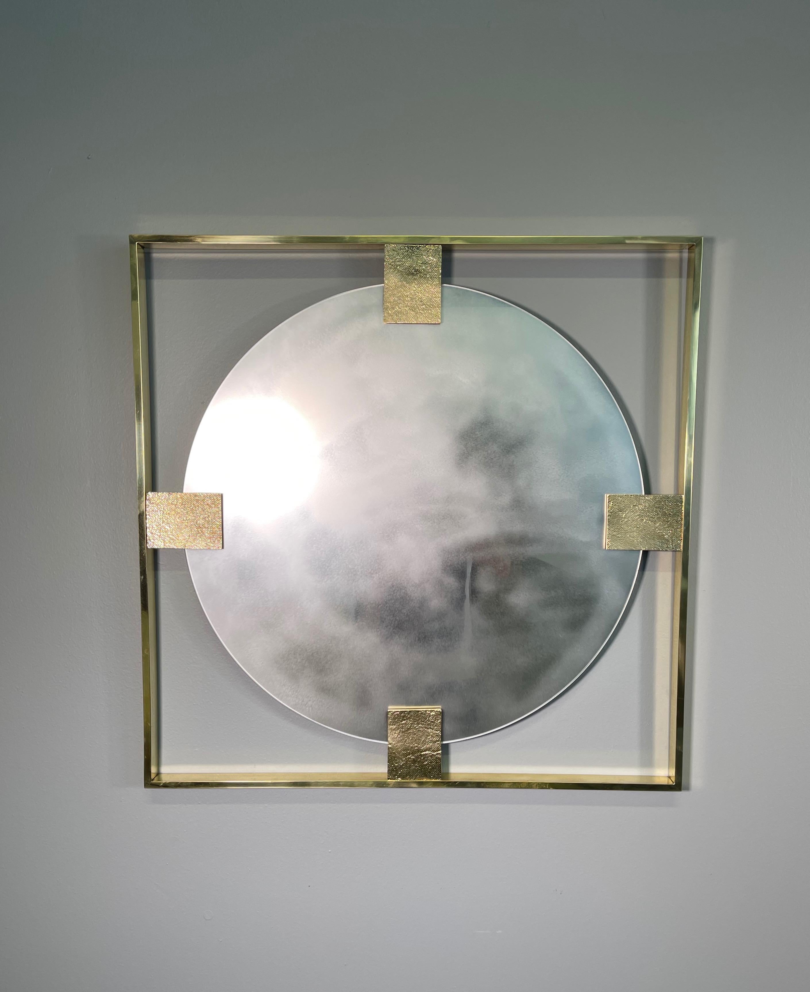 Decorative Italian Round Brass Mirrors In Excellent Condition For Sale In Rovereta, SM