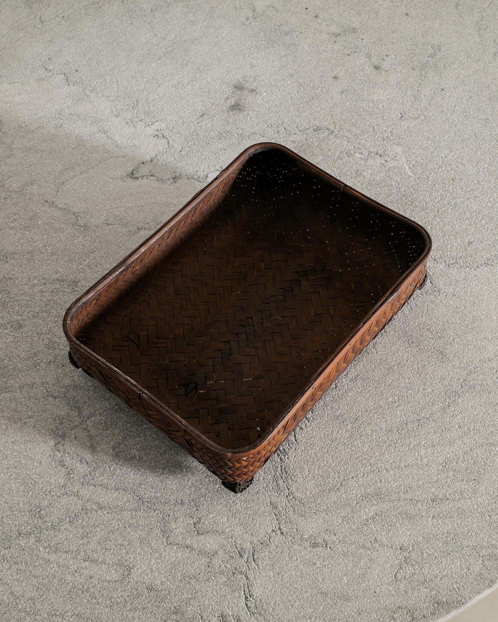 Cesta decorativa japonesa de bambú Ikebana de mediados de siglo producida en Japón, años 50 Japonés en venta